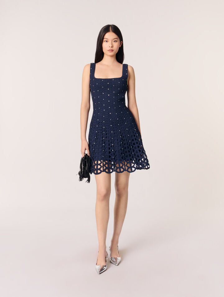 Vestido corto de ganchillo y strass