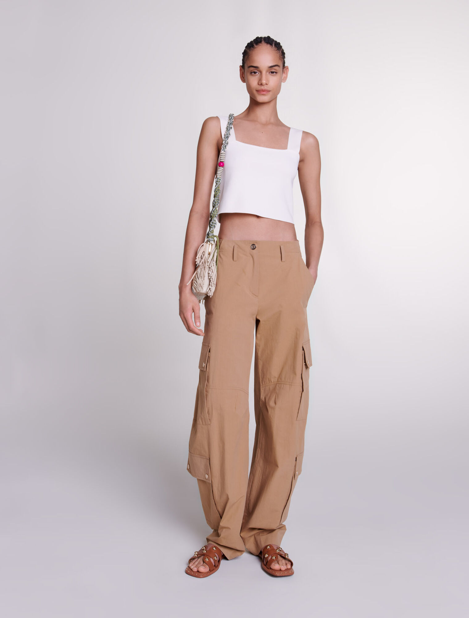 Mules de piel con tachuelas