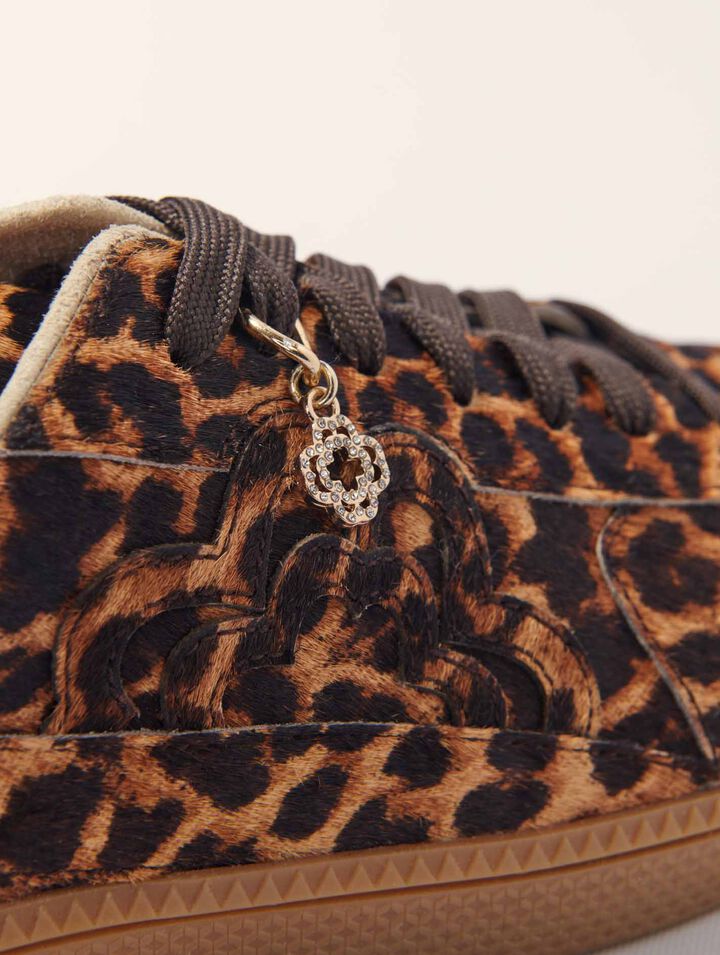 Zapatillas de piel con efecto leopardo
