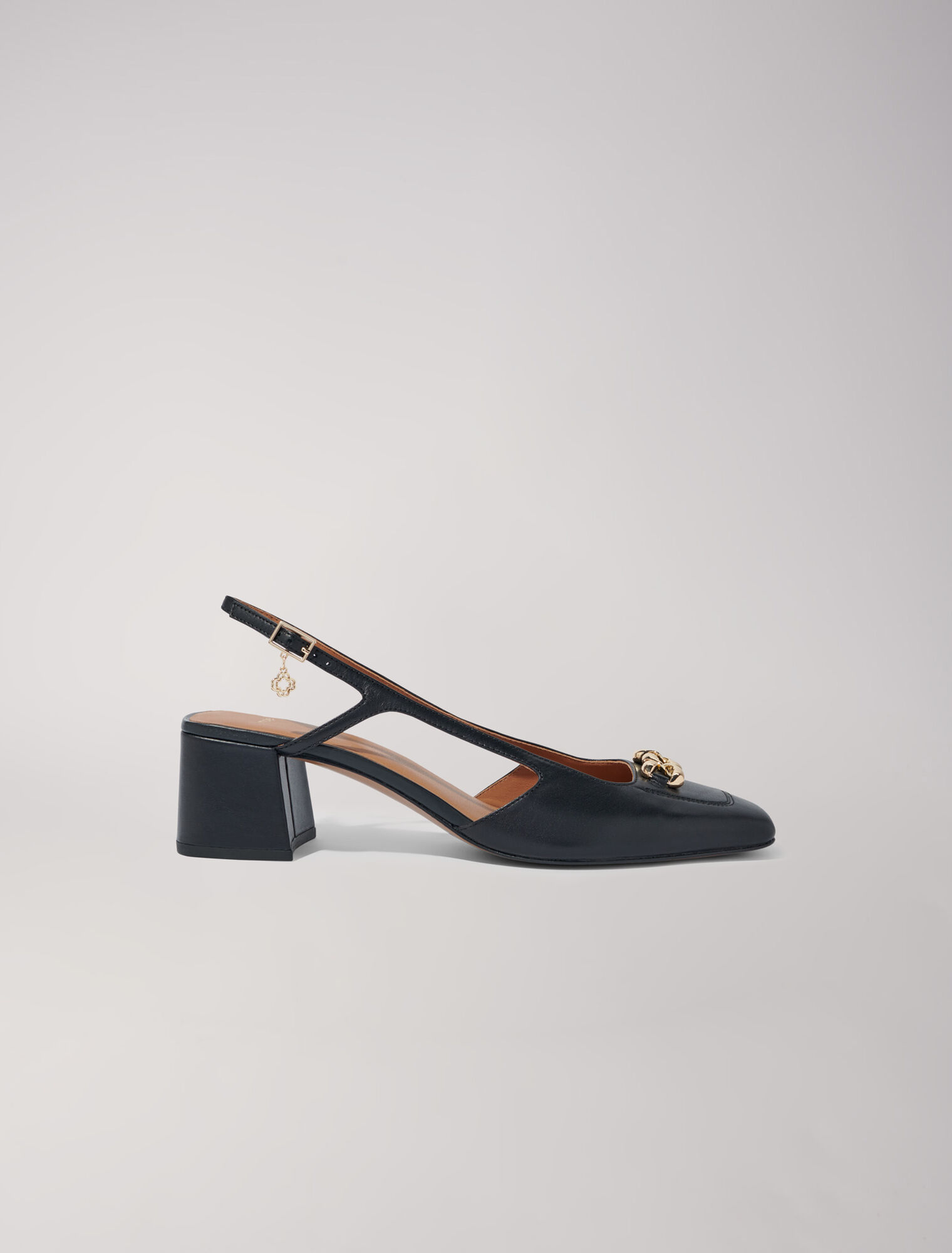 Zapatos de tacón cuadrados de piel