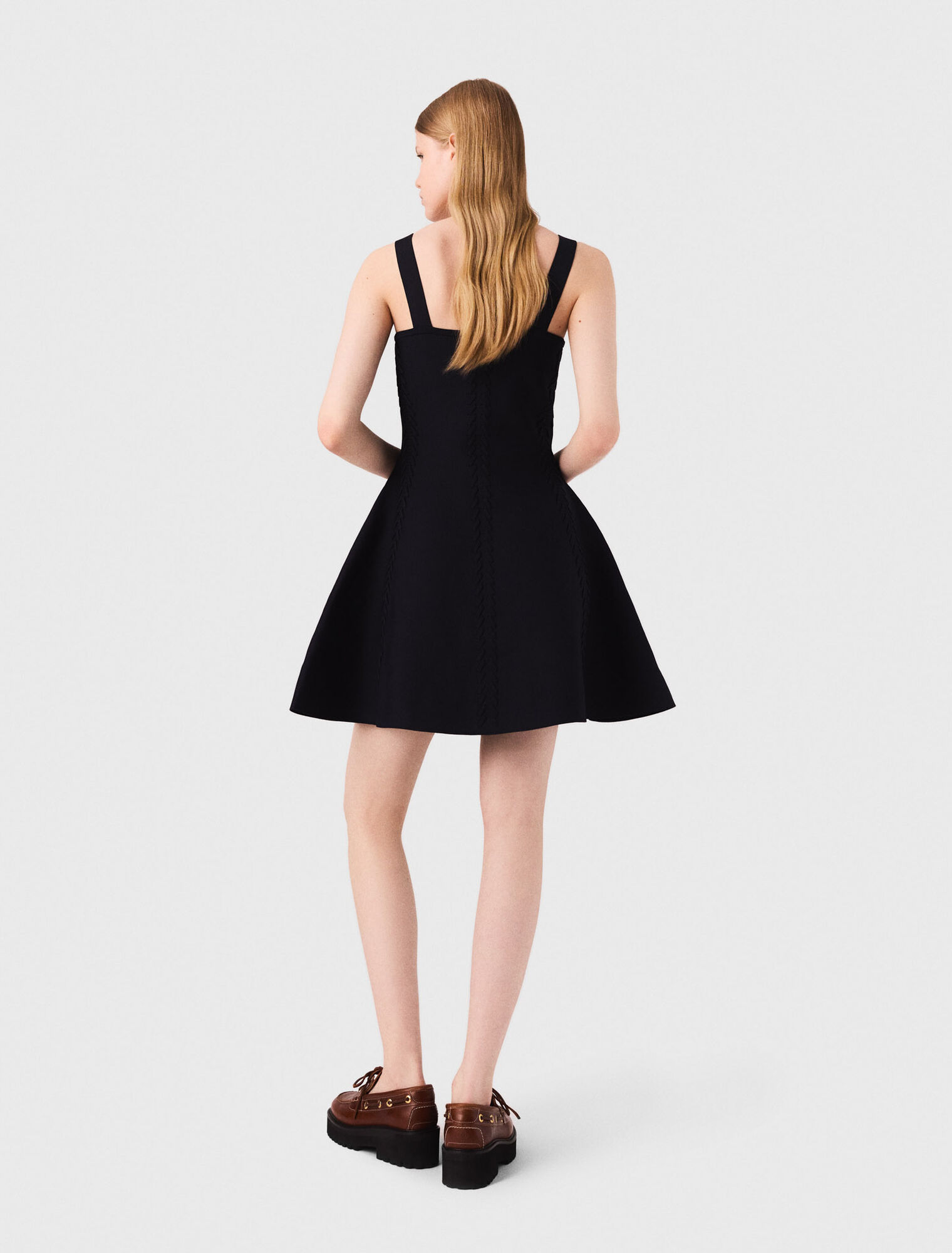 Vestido babydoll corto de punto 