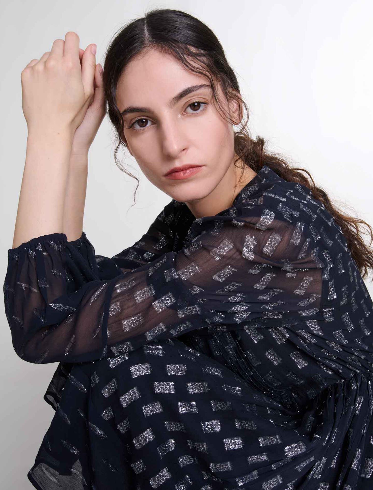 Vestido corto plisado motivo floral
