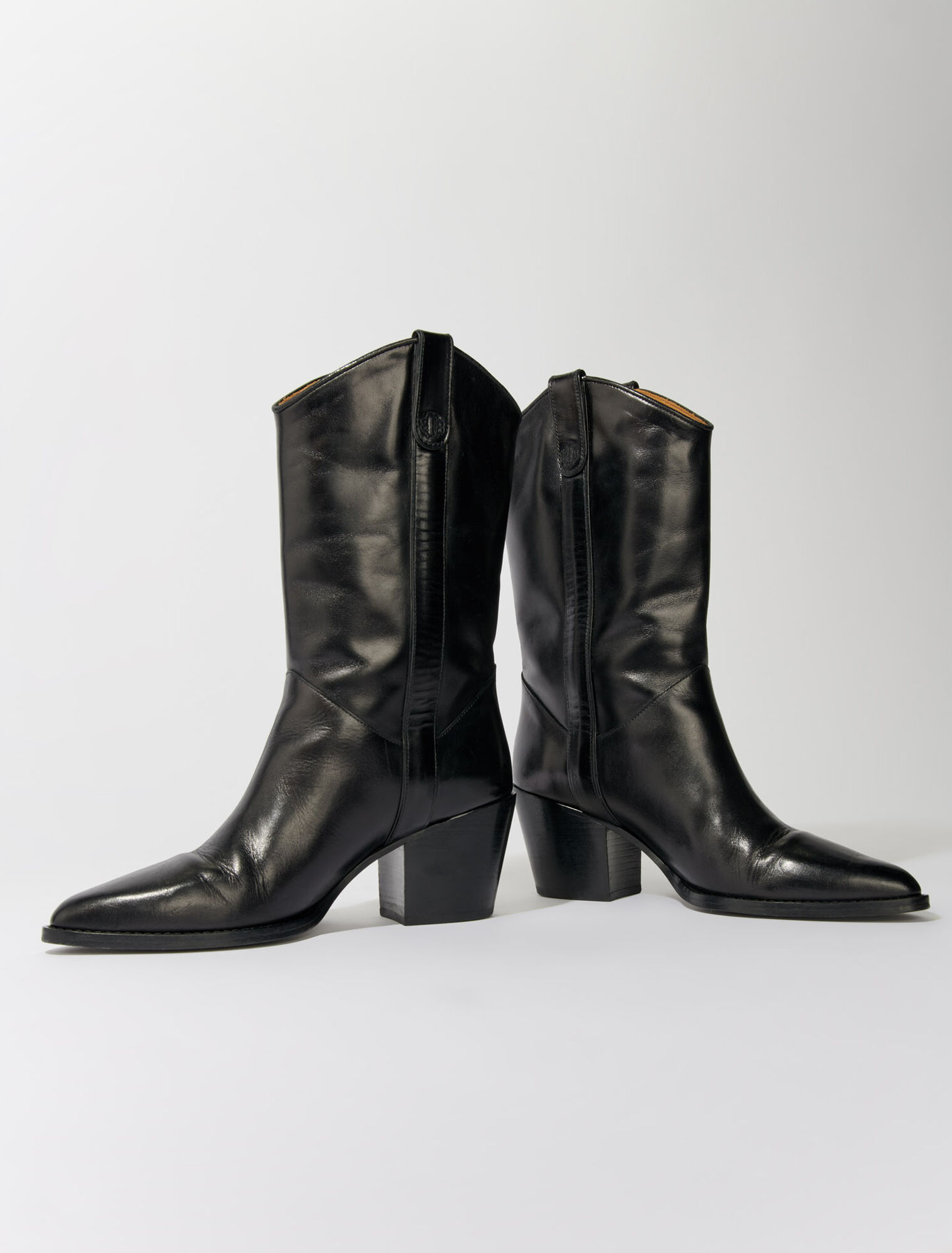 Botas de piel con tacón