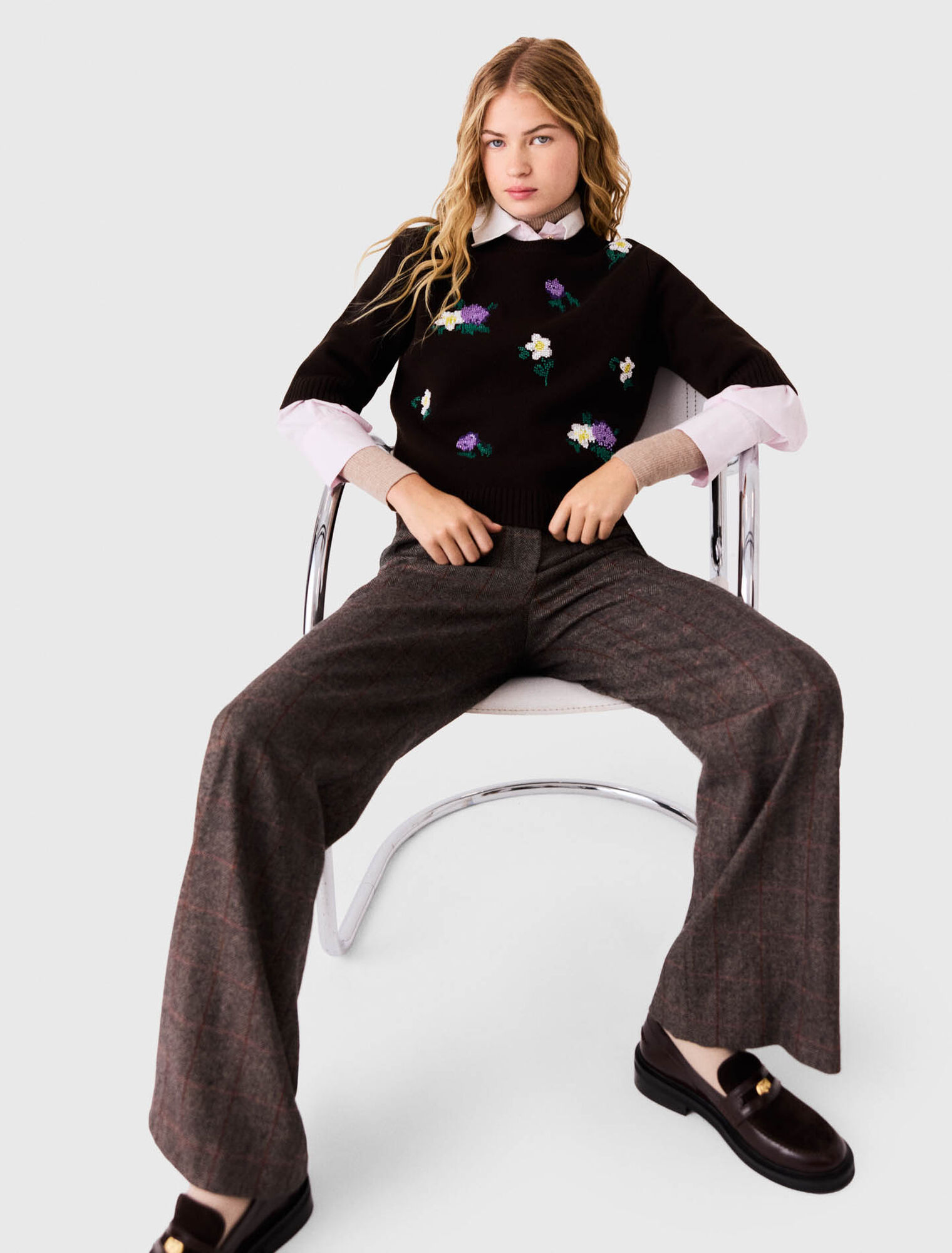 Jersey con bordados florales