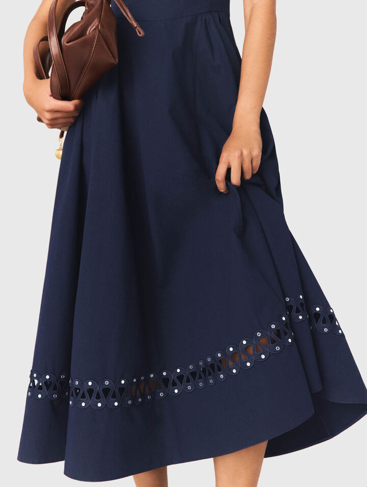 Vestido midi acampanado