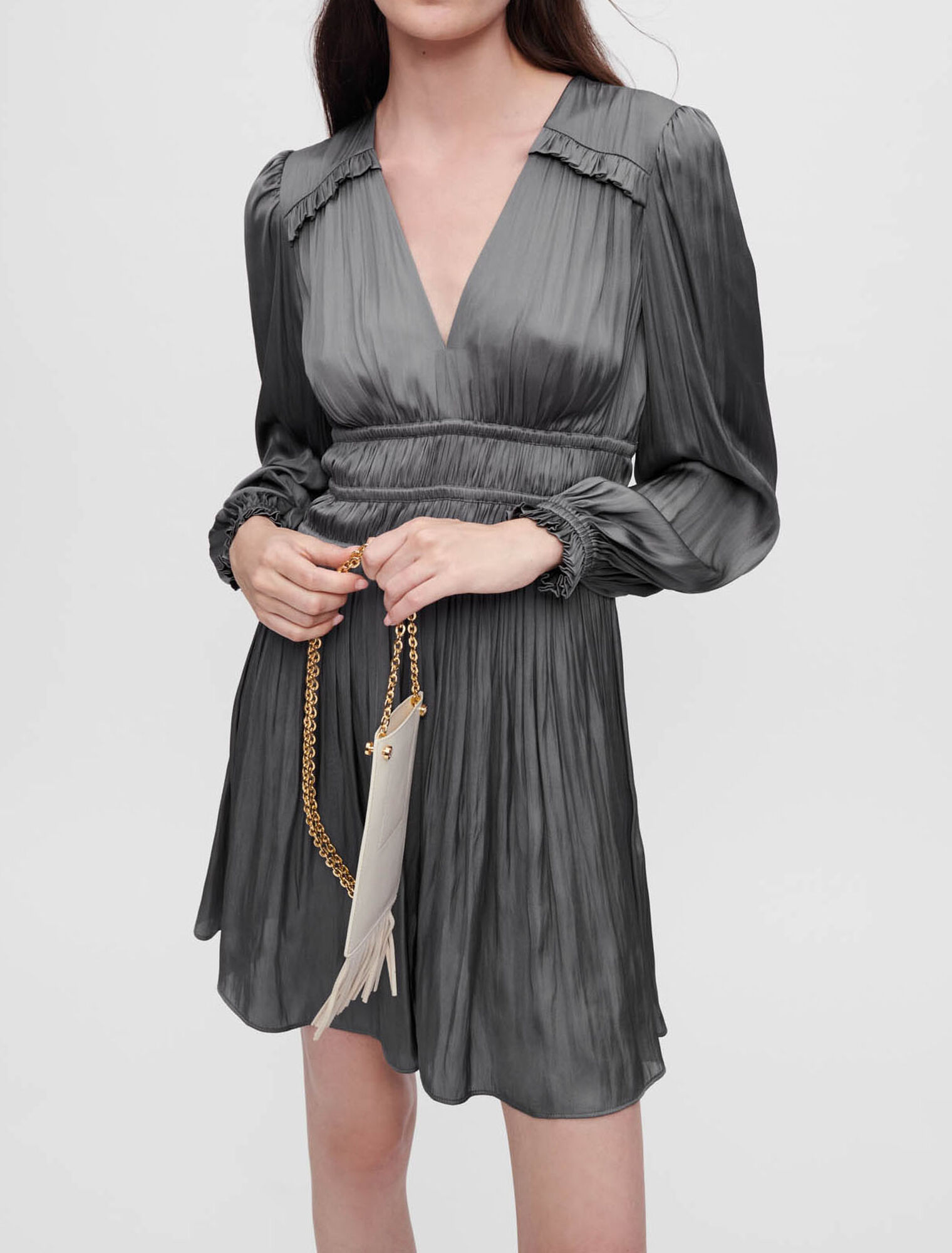 Vestido corto de raso