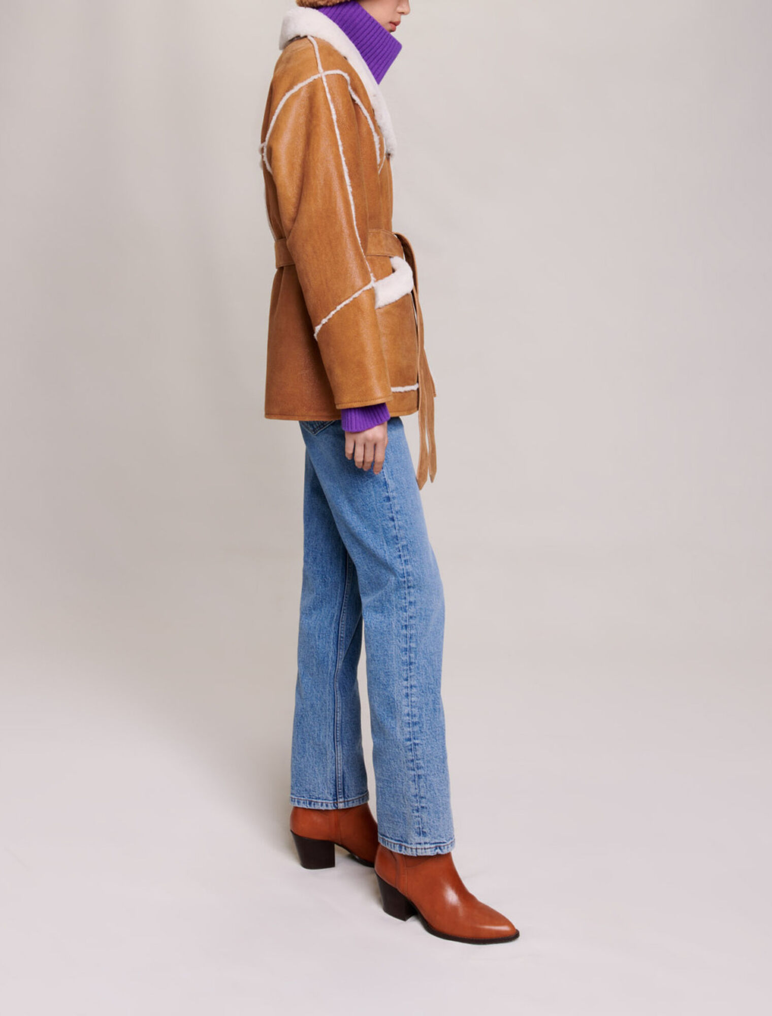 Abrigo corto de borreguillo