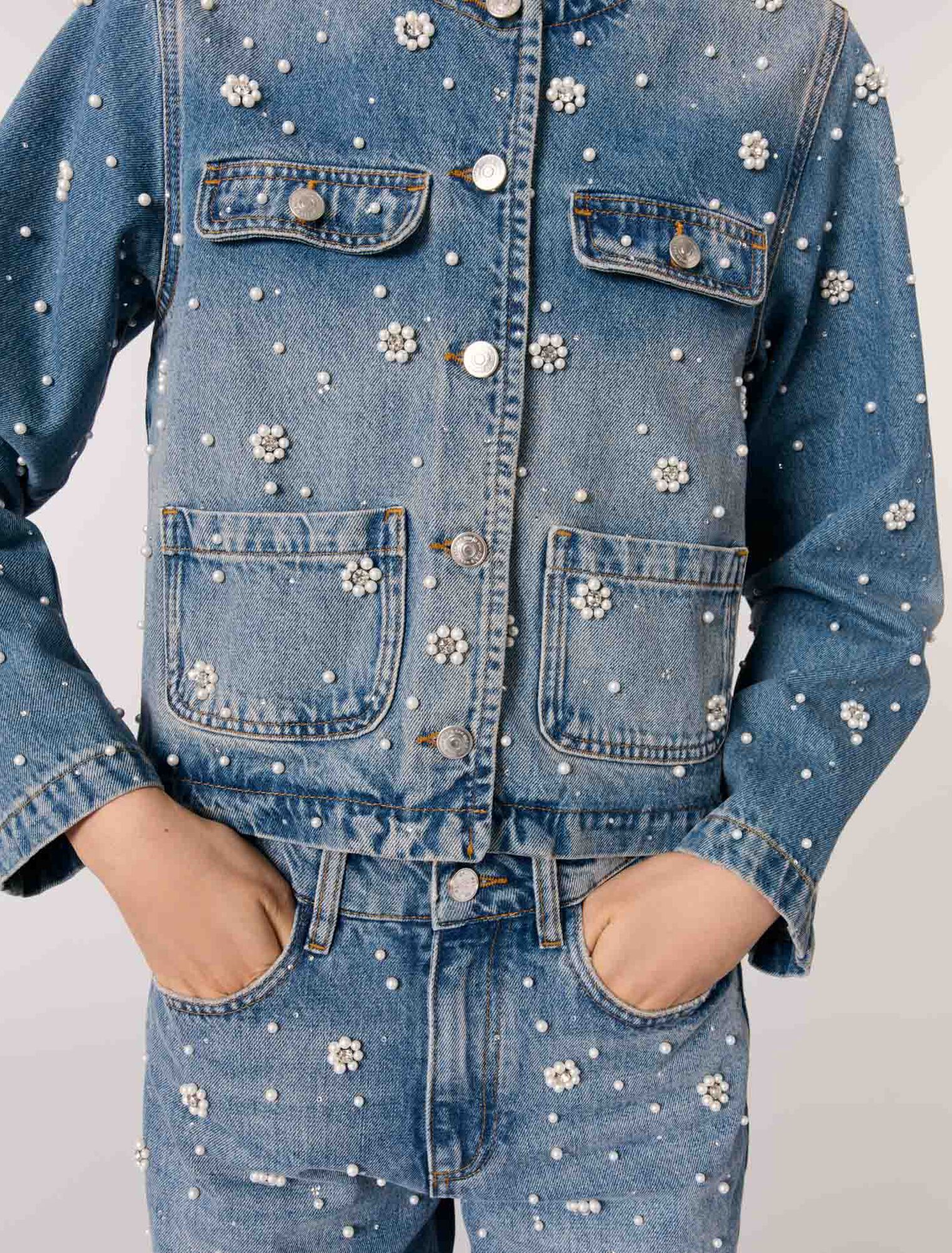 Chaqueta vaquera bordada