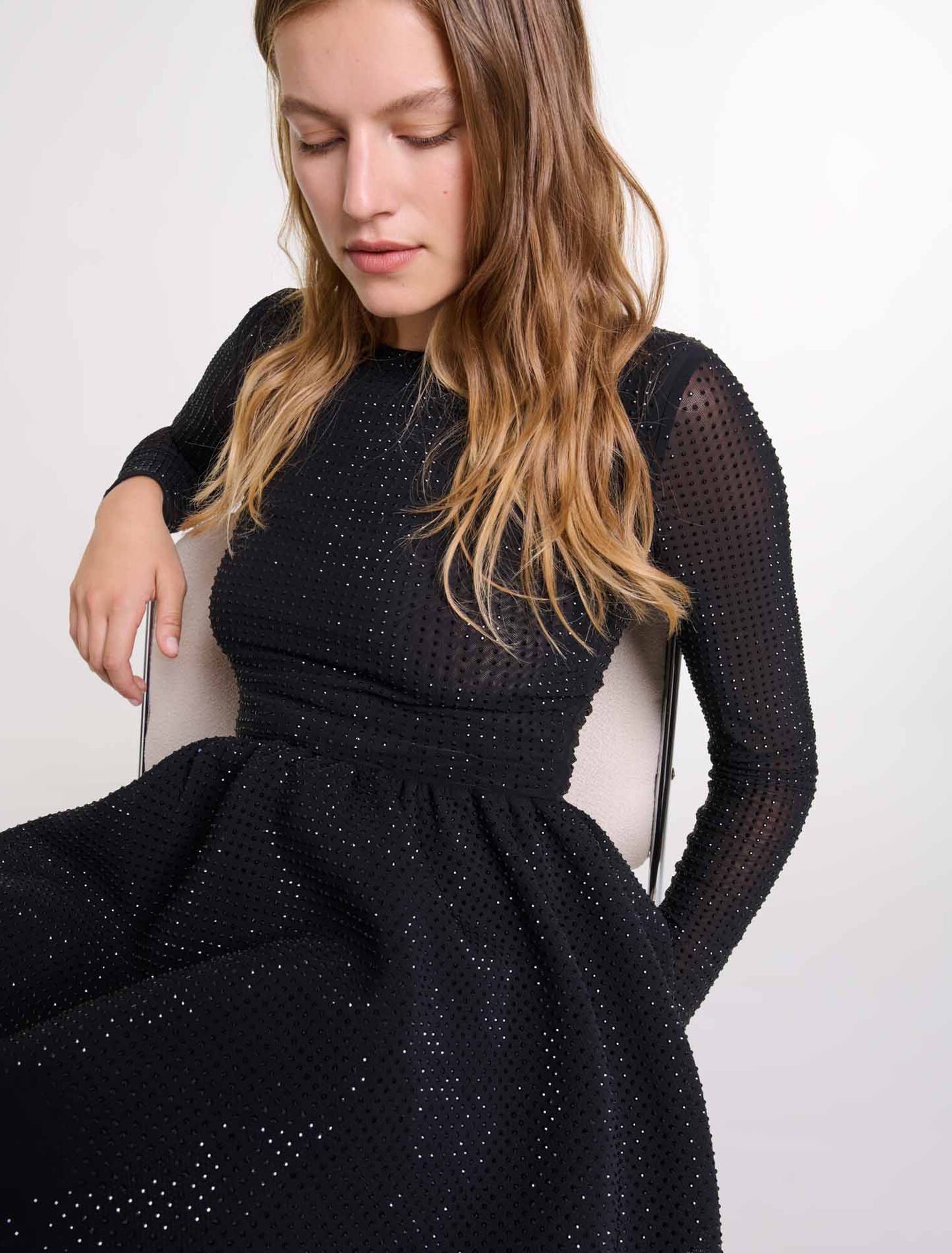Vestido corto con strass