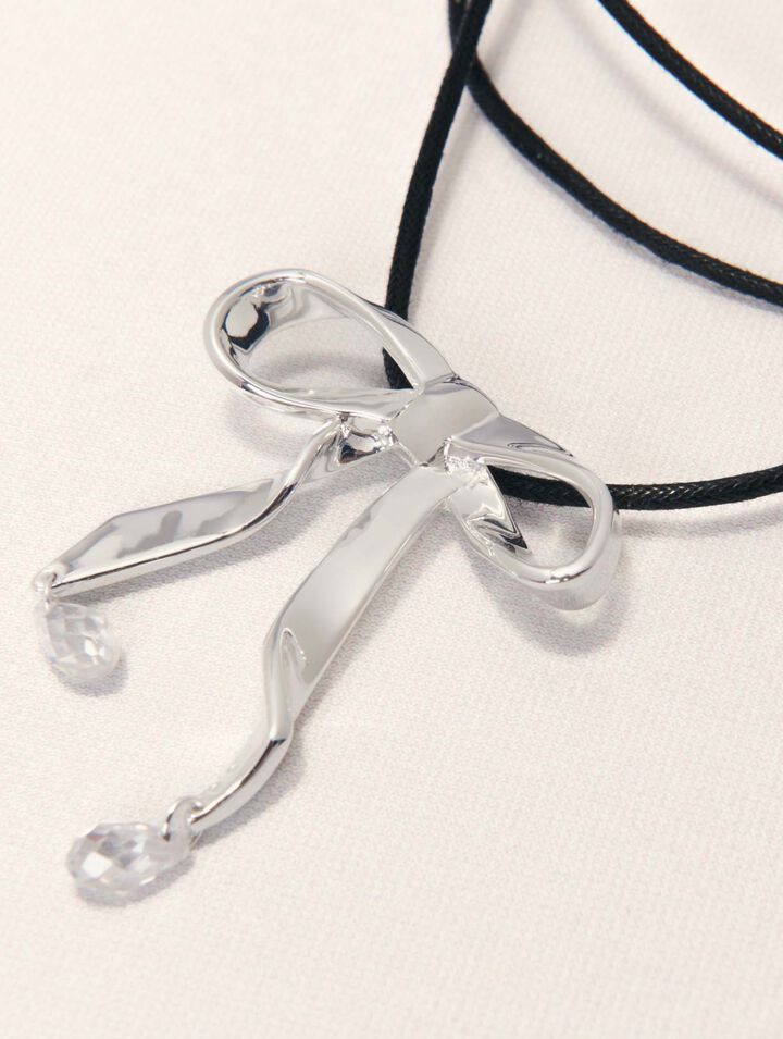 Collar nudo plateado para anudar