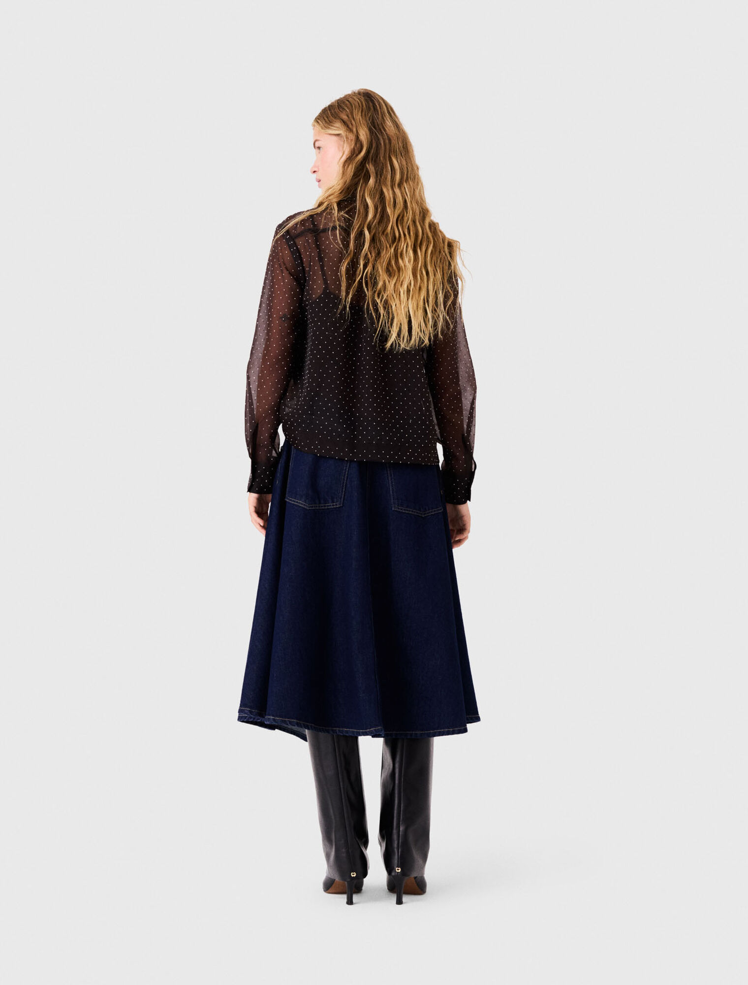 Camisa con pedrer&iacute;a