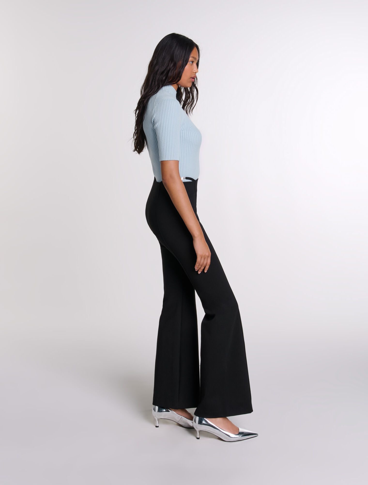 Pantalón con detalle de pedrería