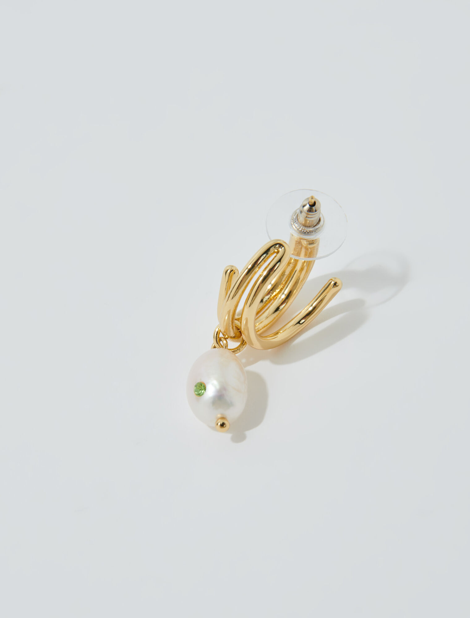 Pendientes adornados con abalorio