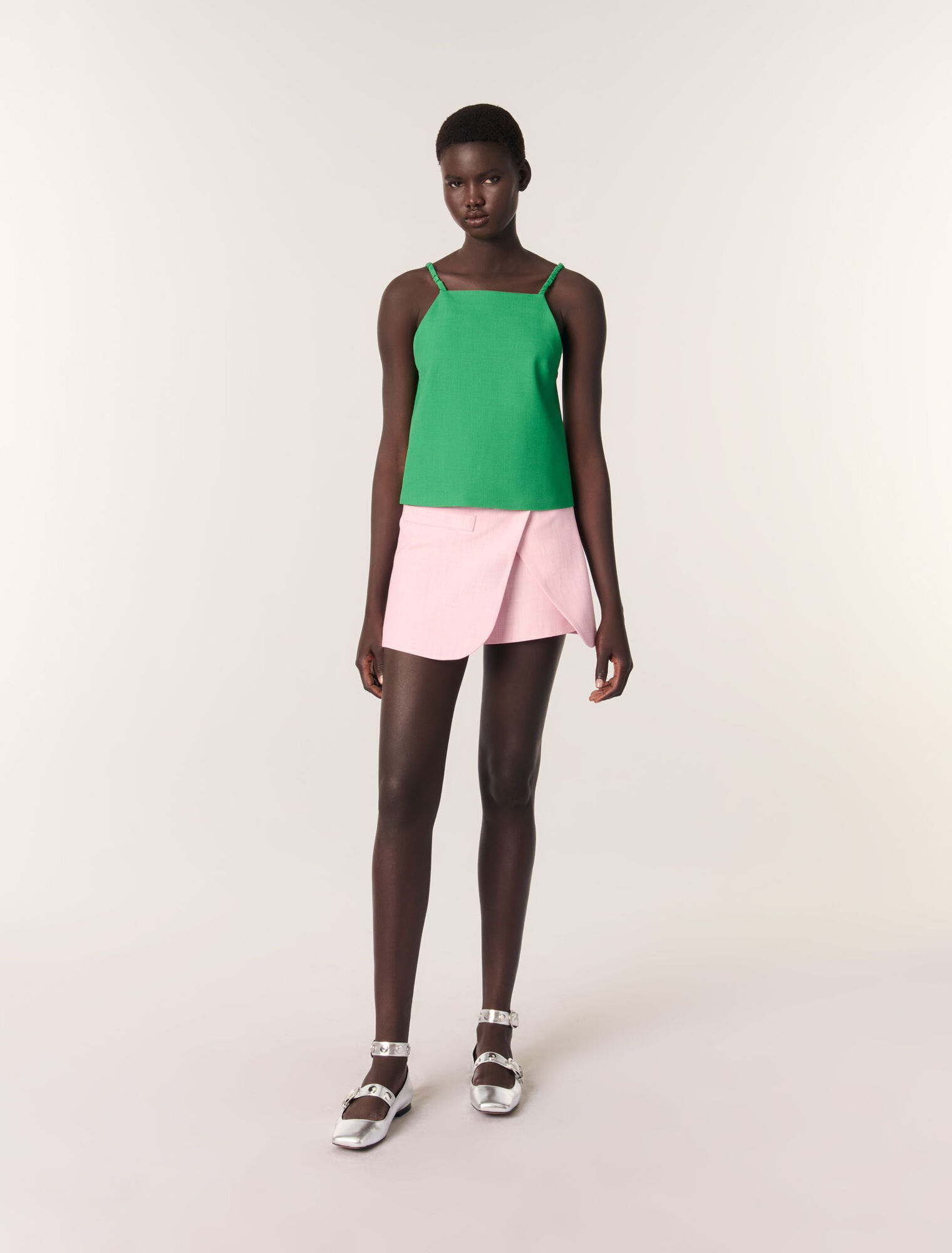 Pantalón corto de traje trampantojo