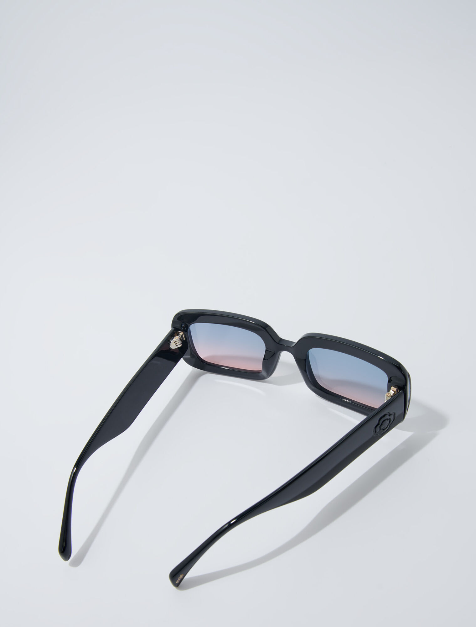 Gafas de acetato y lentes ahumadas