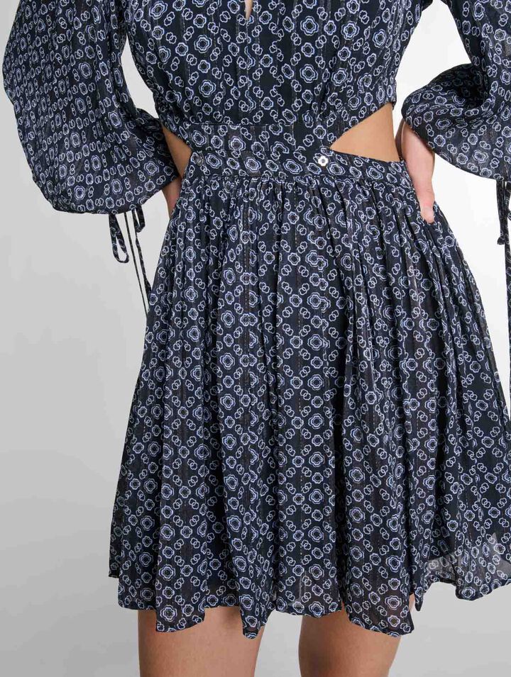 Vestido corto con estampado Clover
