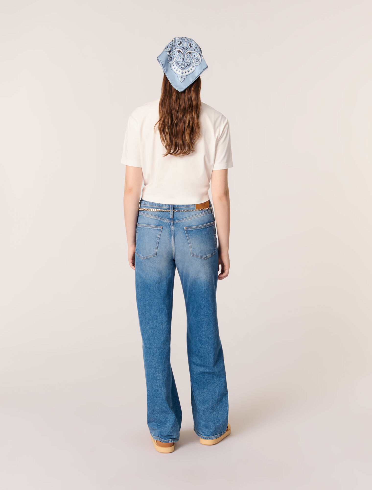 Camiseta anudada con estampado