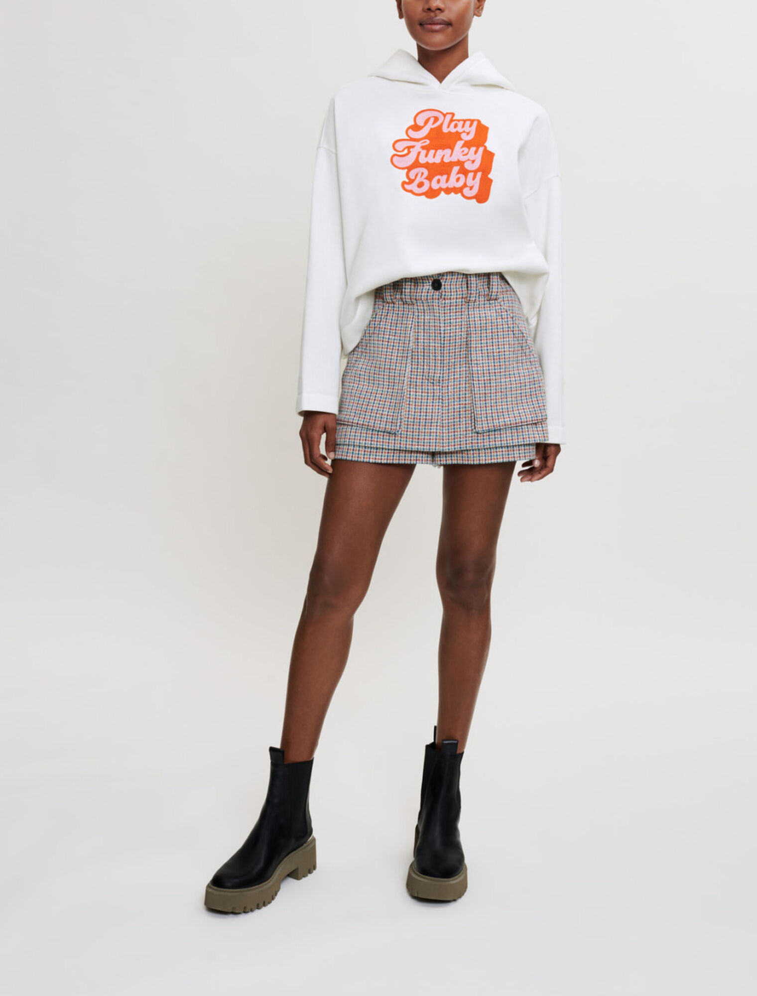 Sudadera con bordado de los 70