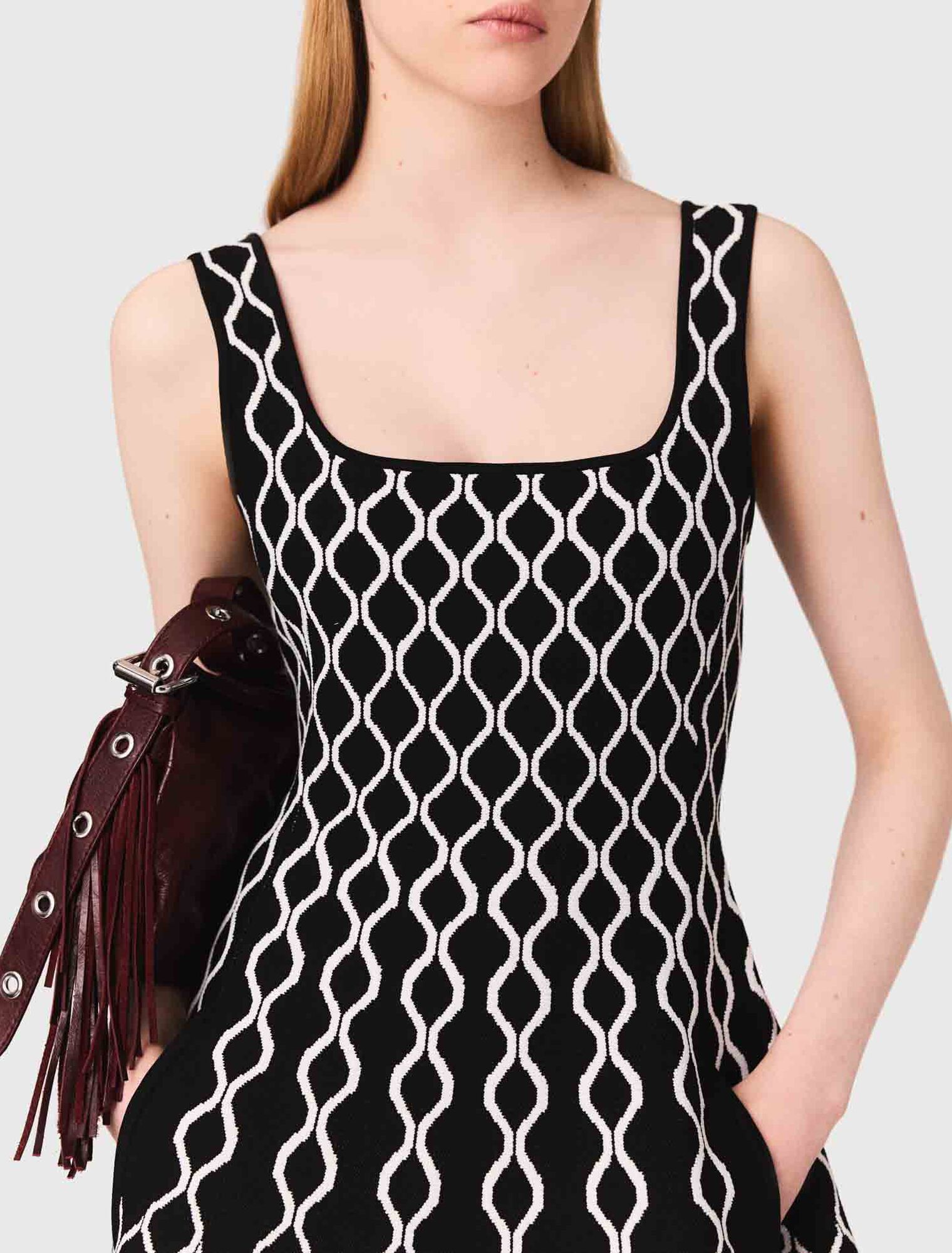 Vestido midi de punto jacquard