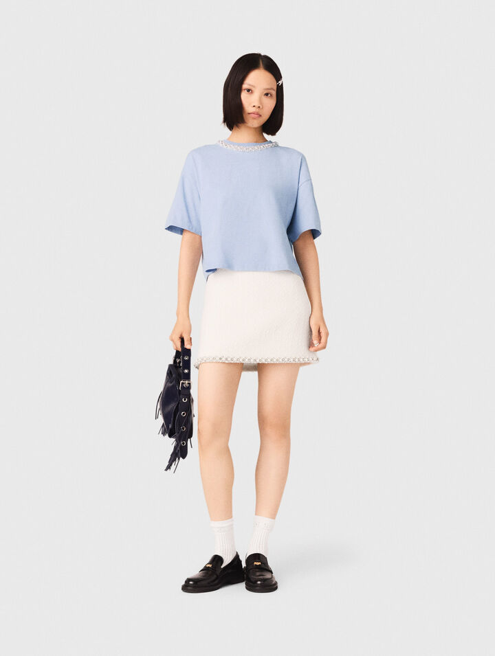 Camiseta con cuello joya