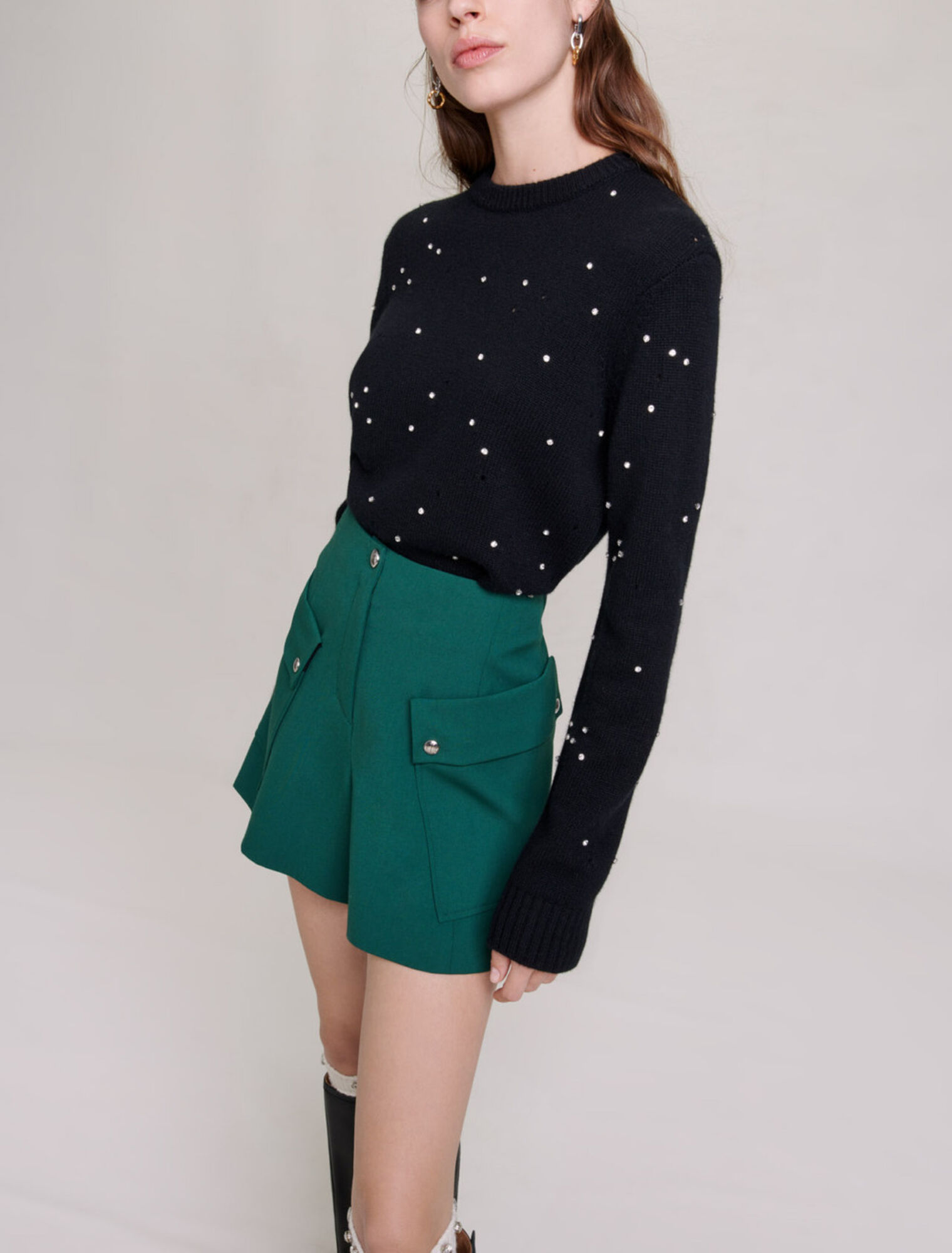 Pantalón corto con bolsillos