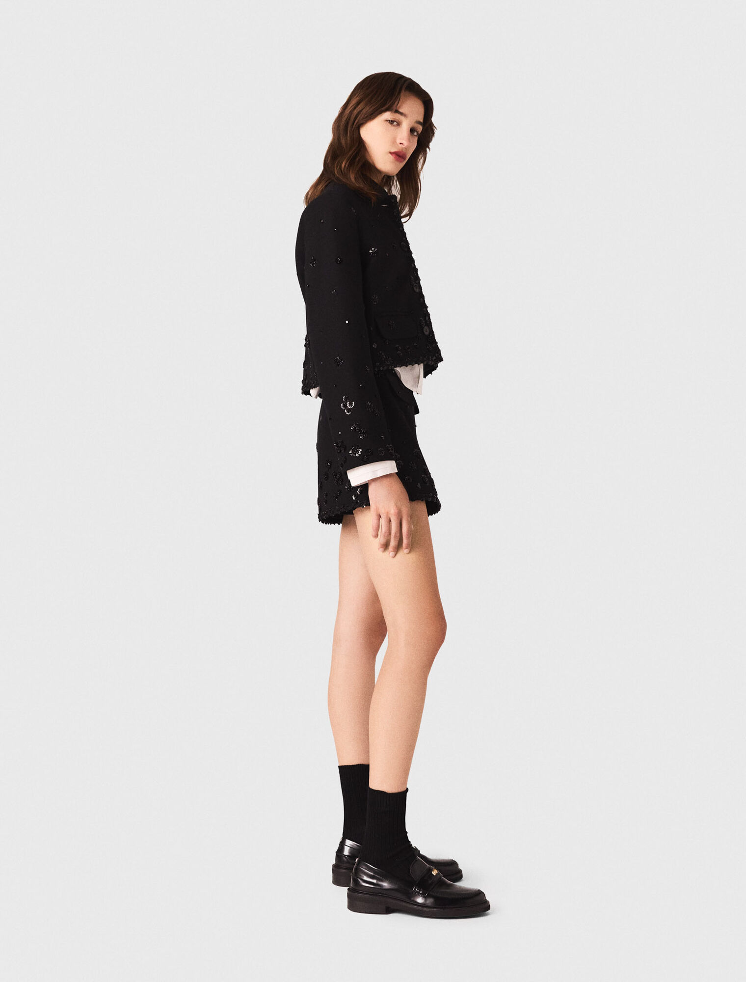 Chaqueta corta bordada