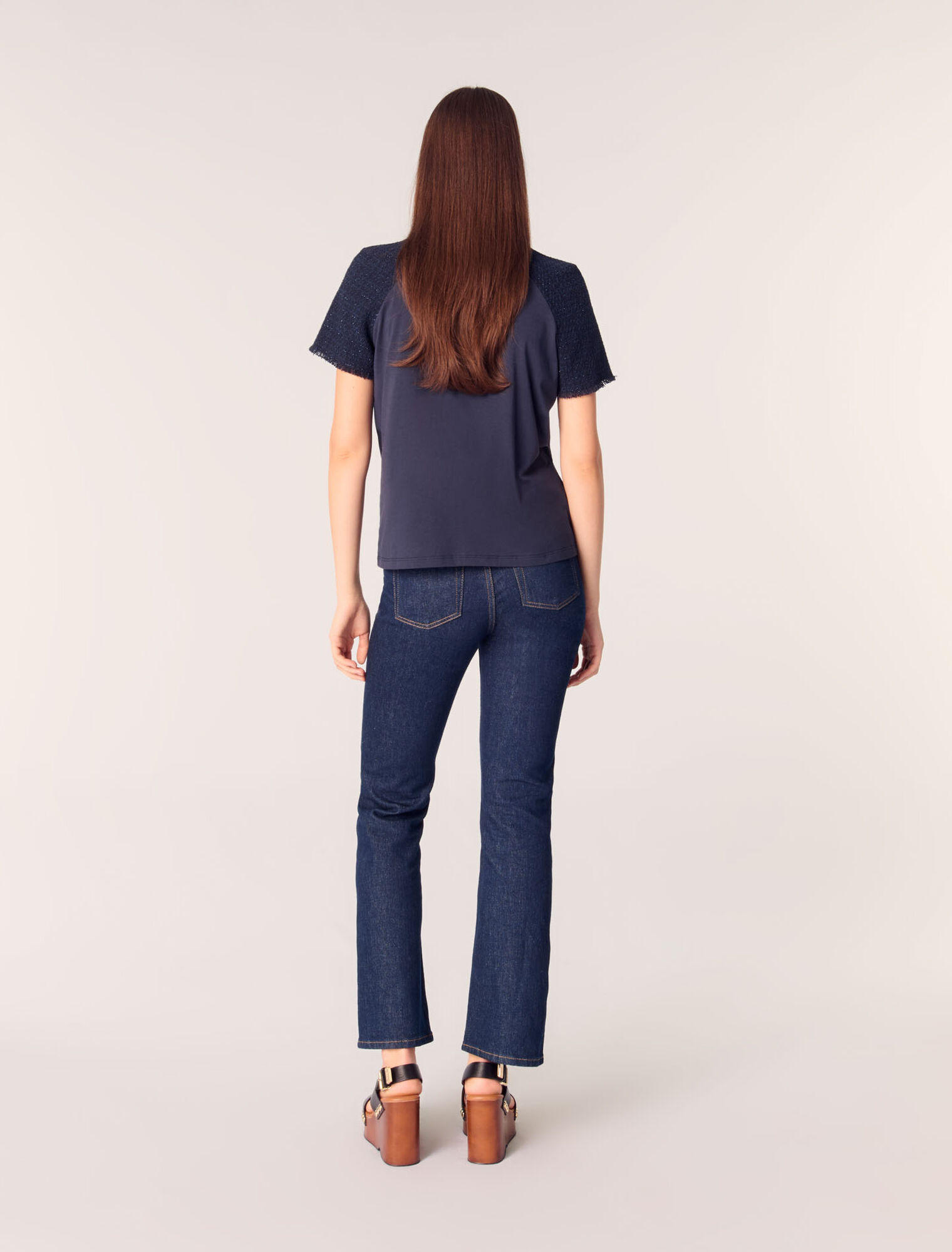 Camiseta con mangas de tweed