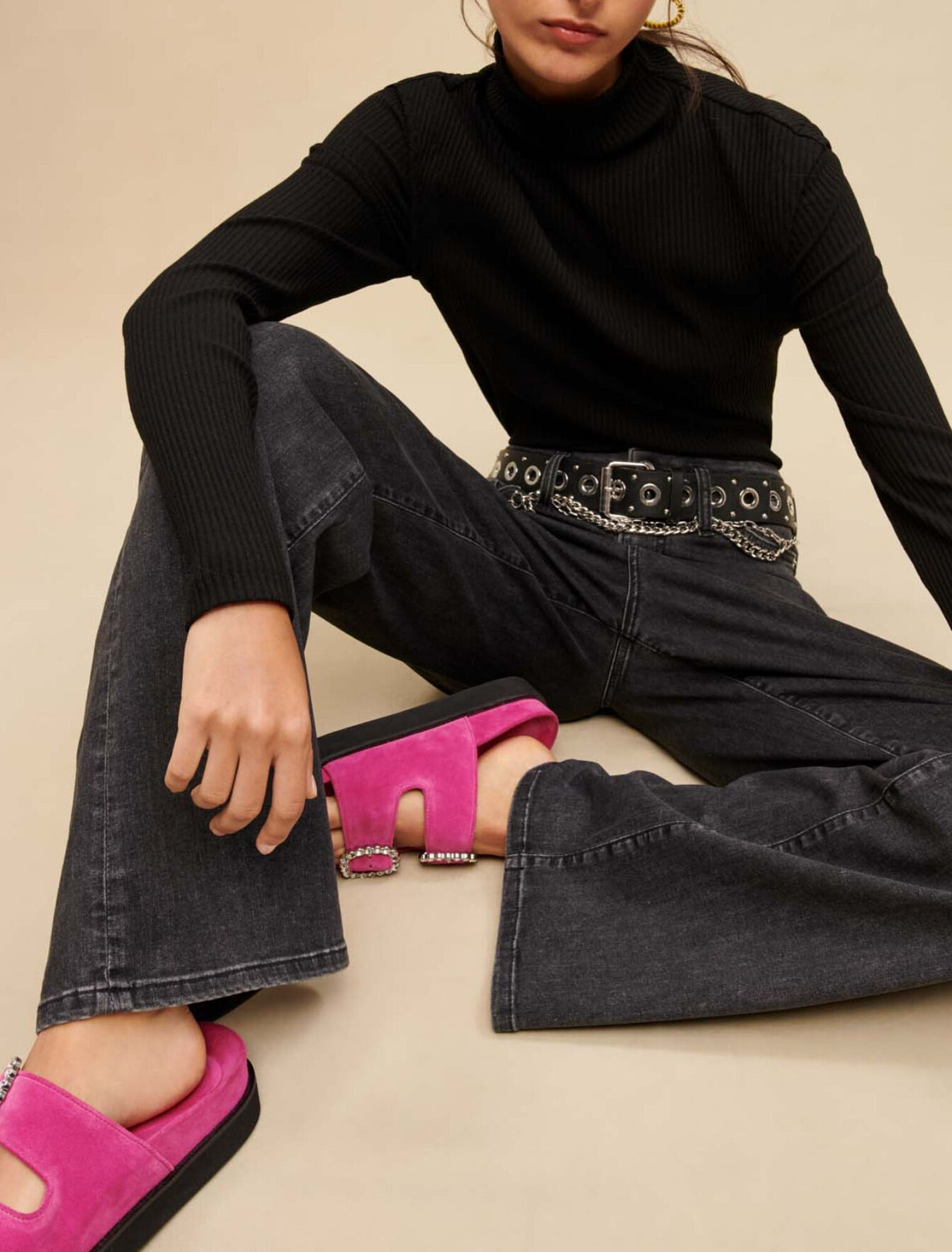 Vaquero baggy negro con cintur&oacute;n