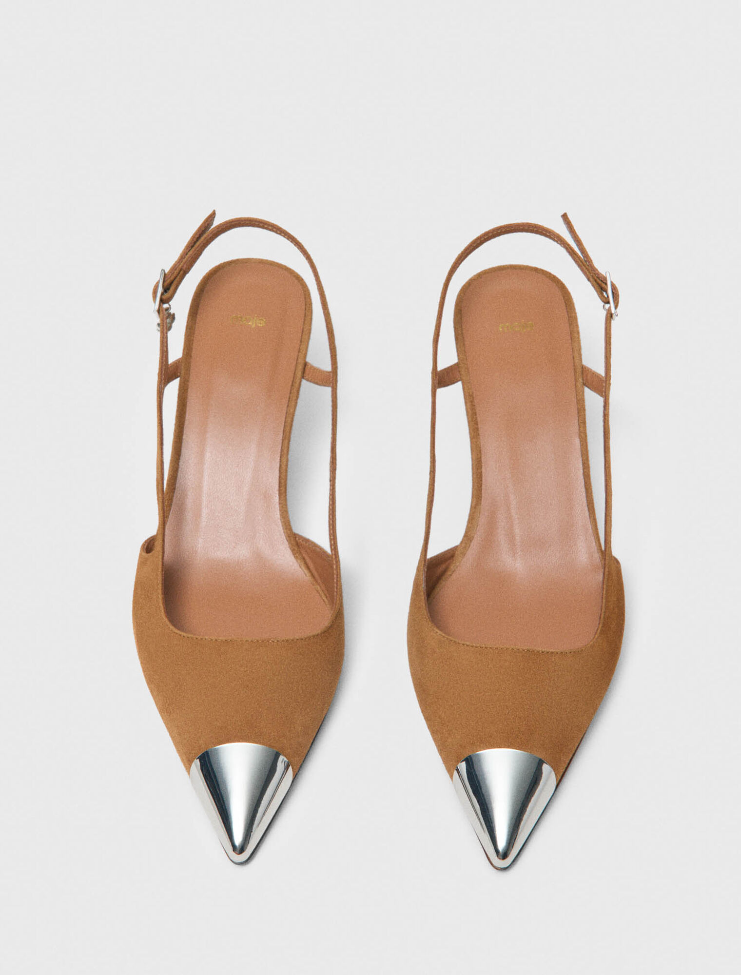 Zapatos de ante con punta met&aacute;lica