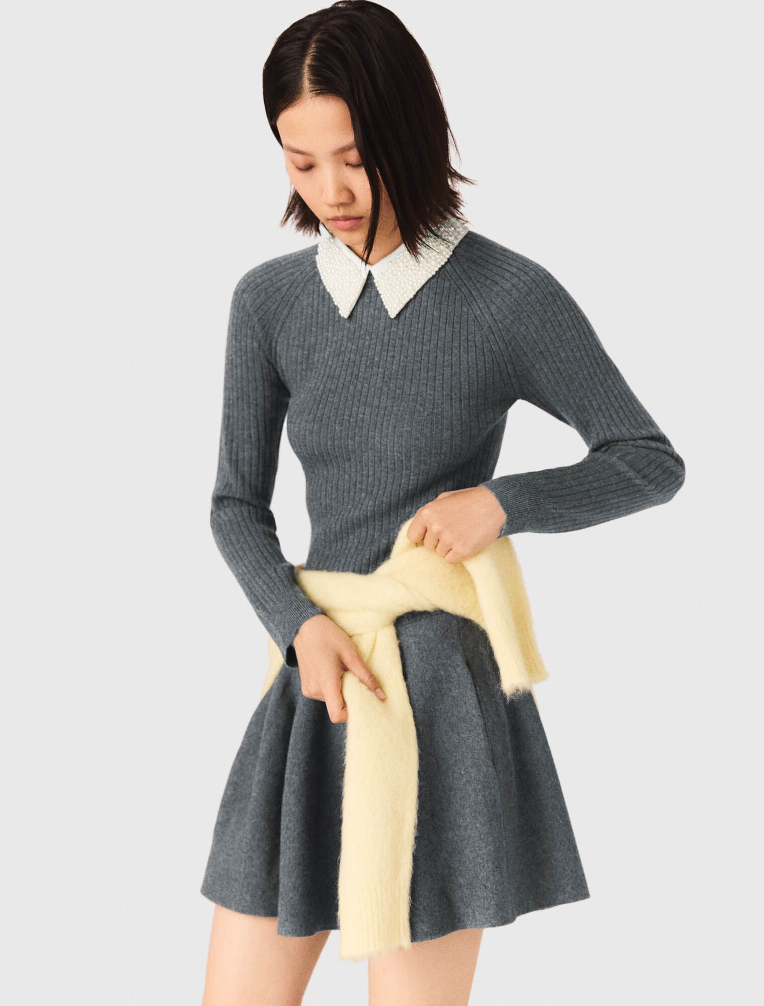 Vestido corto punto cuello perlado