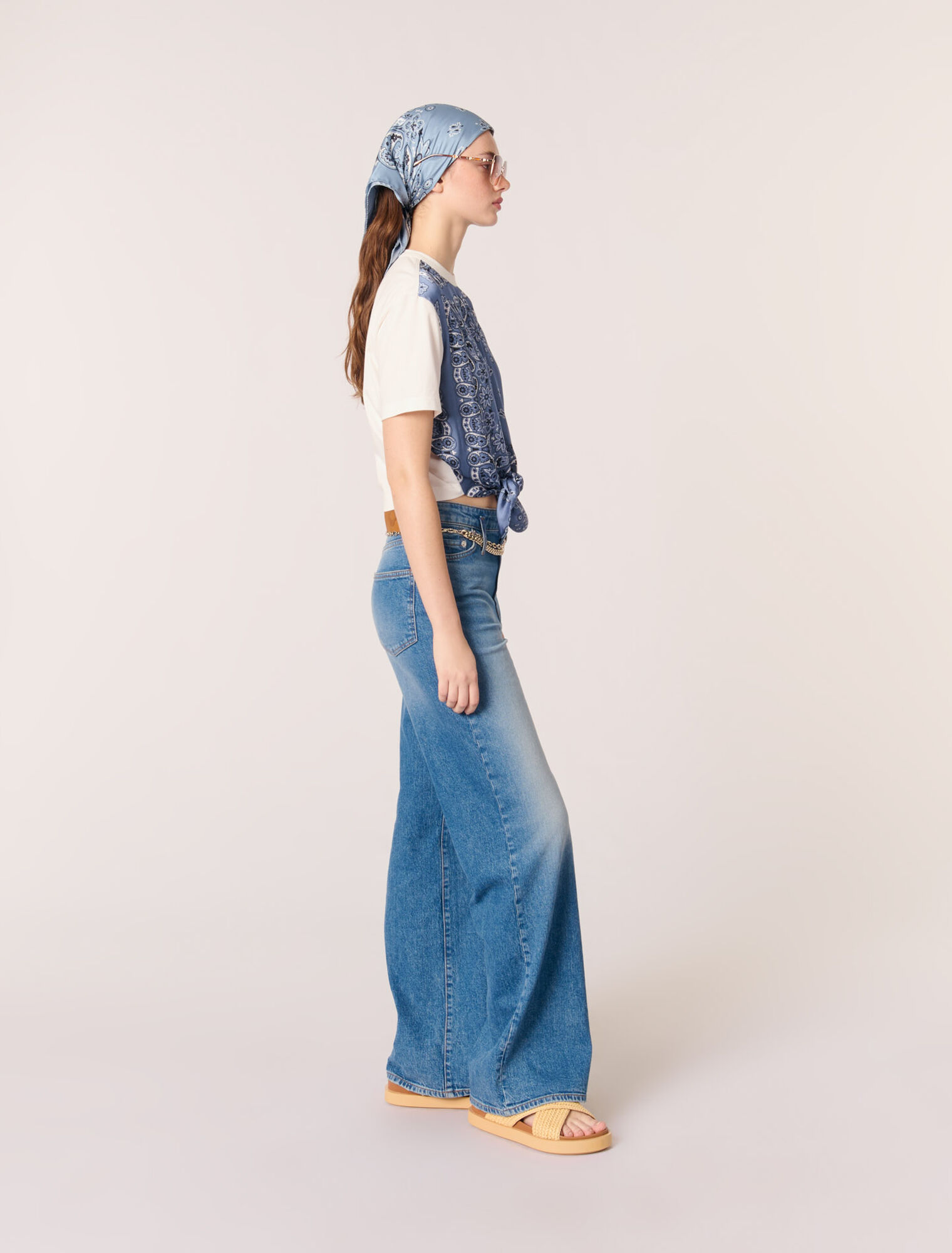 Camiseta anudada con estampado