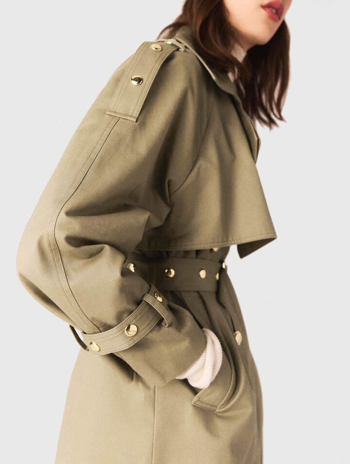 Trench clavos y cuello desmontable