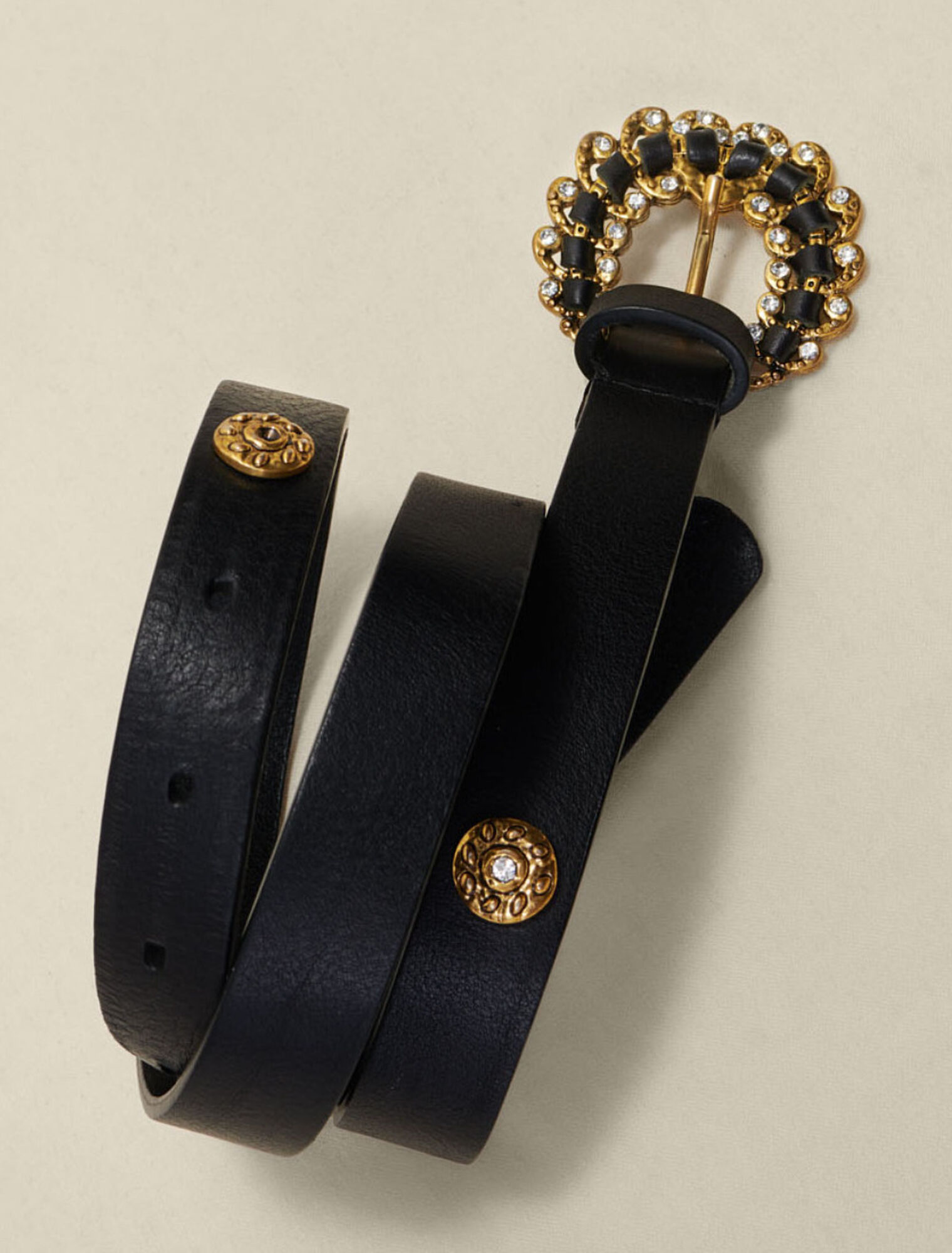 Cinturón de piel con strass