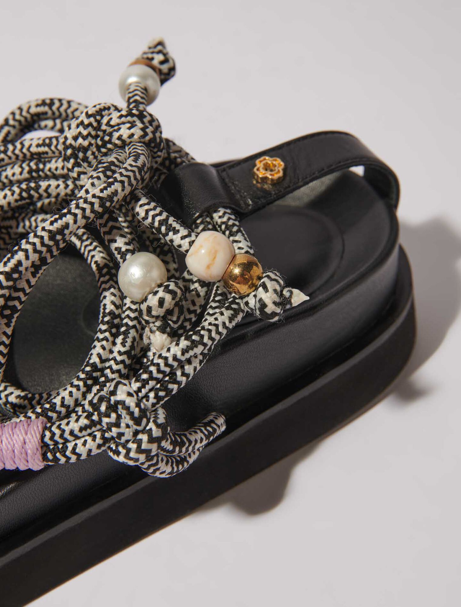 Sandalias con correas trenzadas