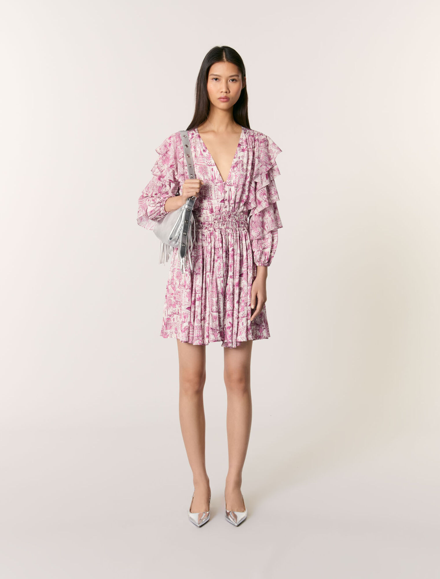 Vestido estampado con volantes