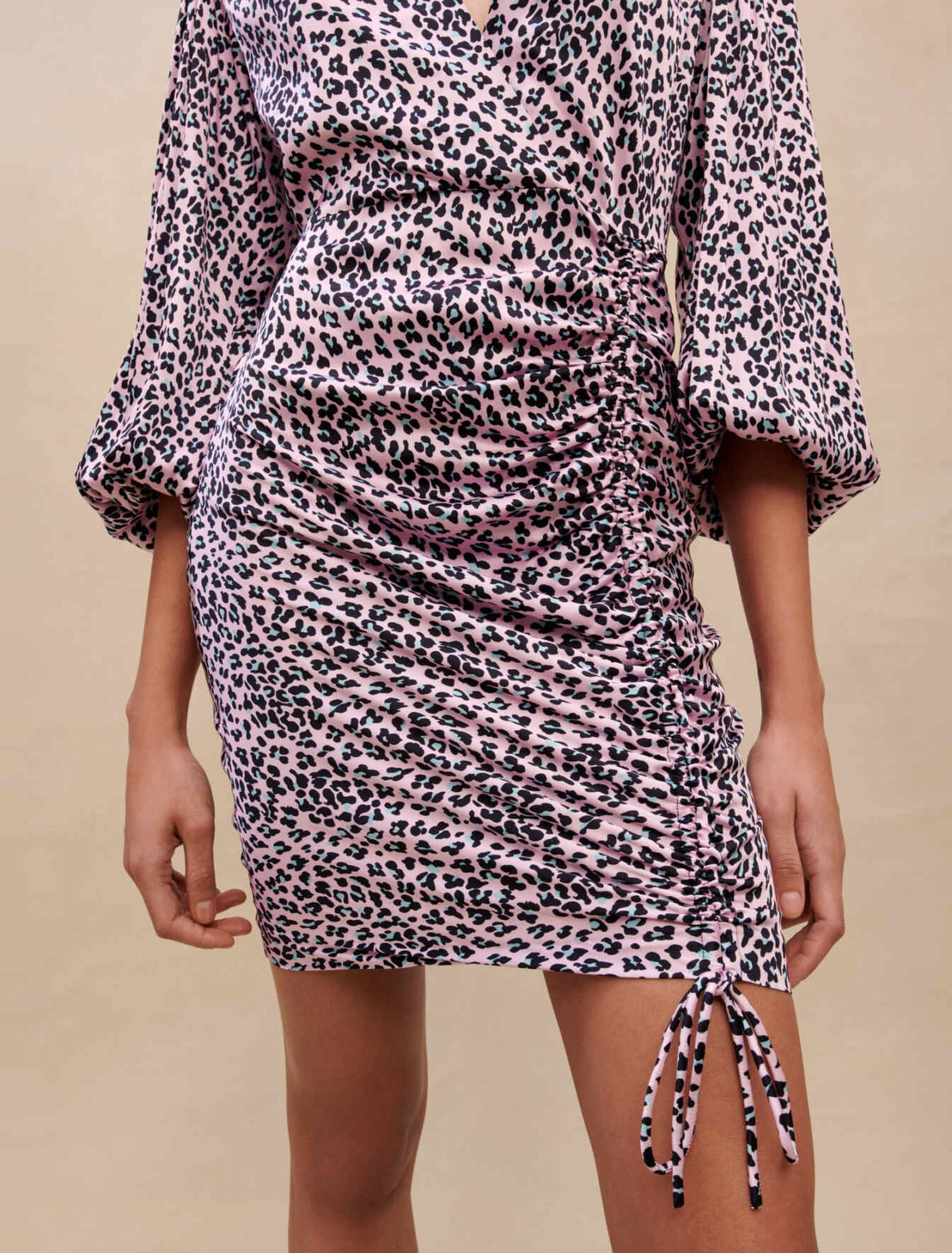 Vestido drapeado estampado leopardo
