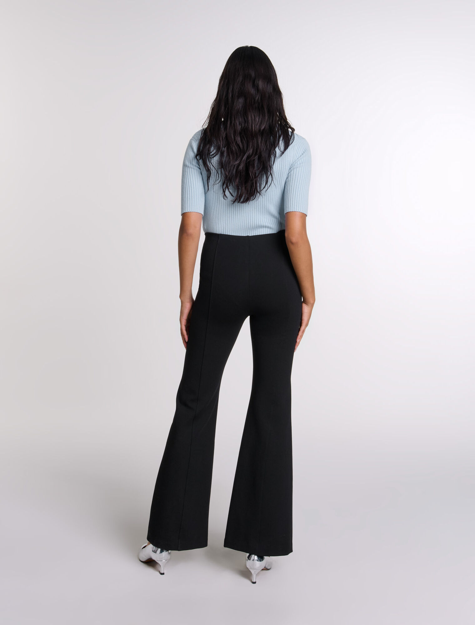 Pantalón con detalle de pedrería