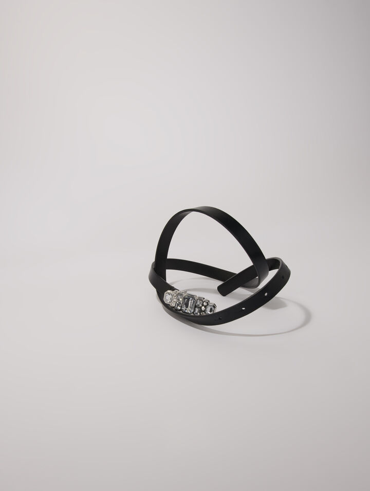 Cinturón fino con strass