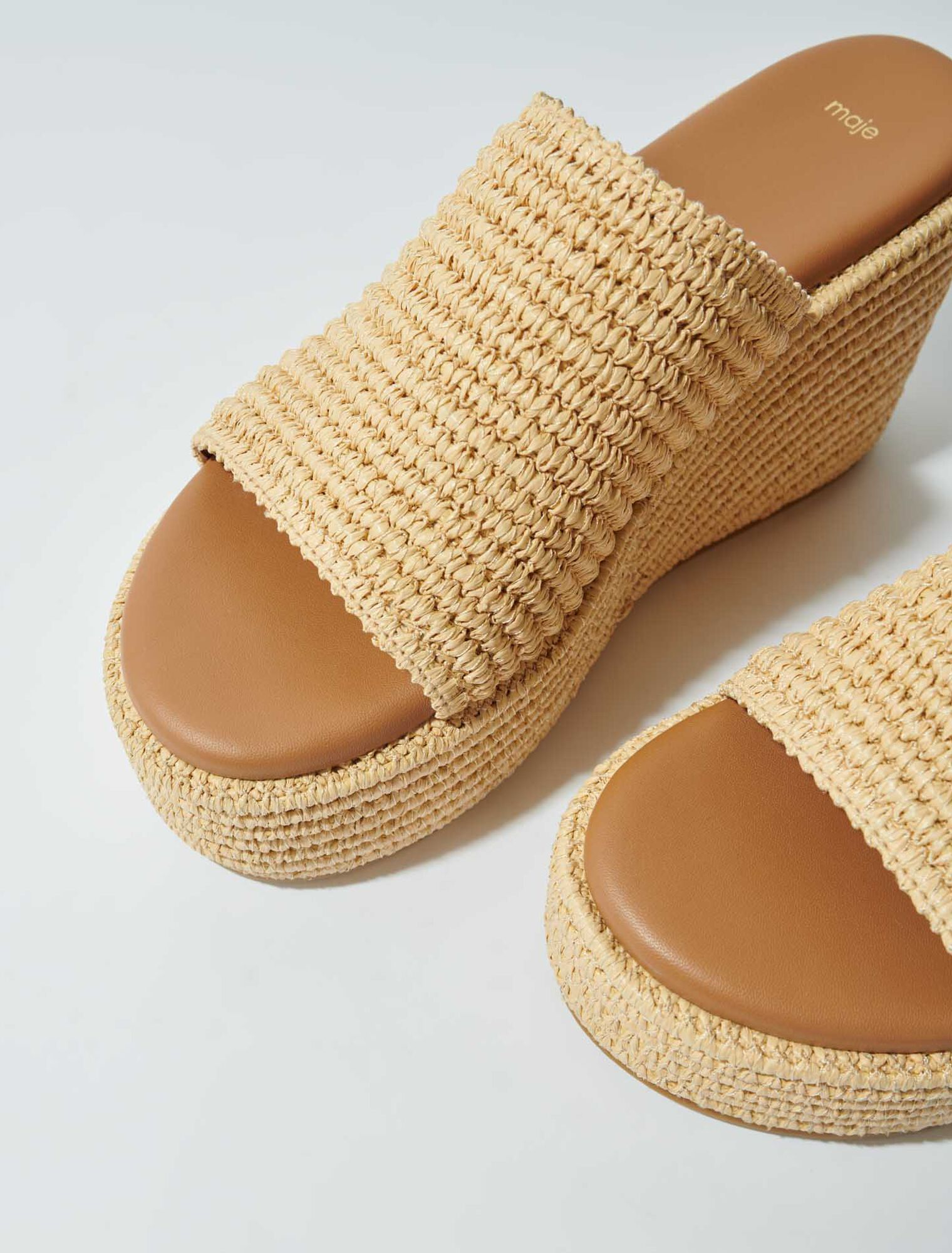 Chinelas con plataforma