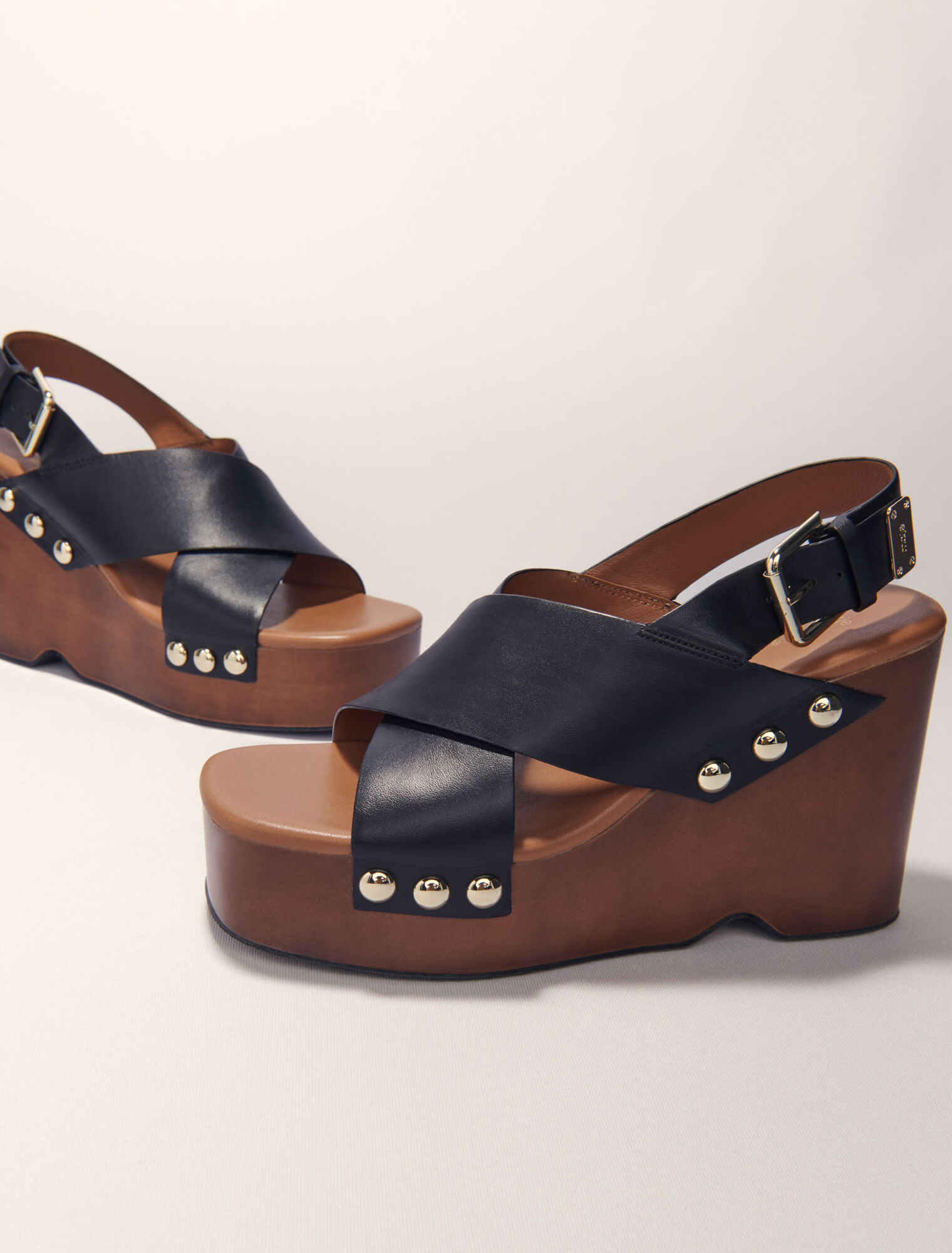 Sandalias de cuña de piel