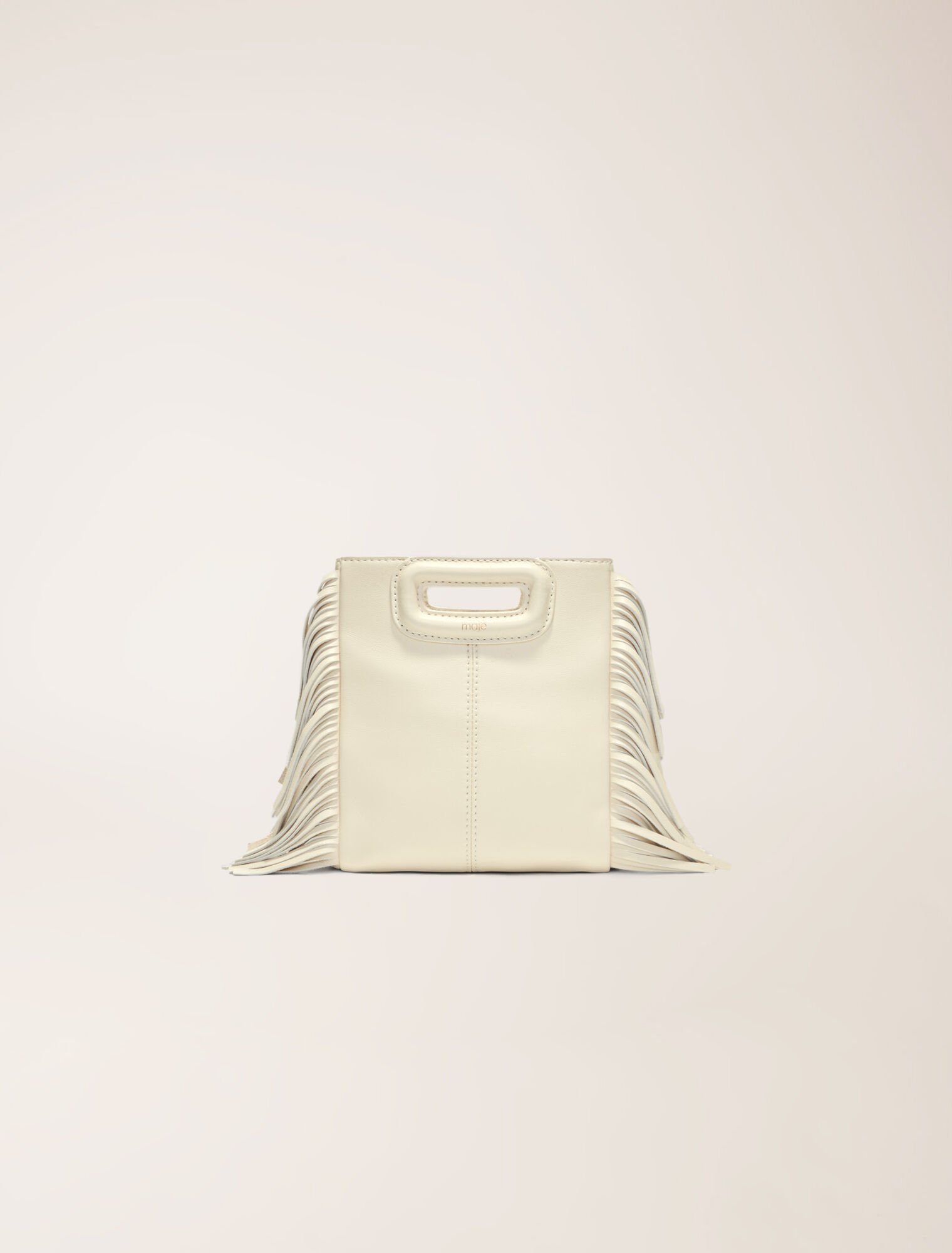 Bolso de piel con cadena