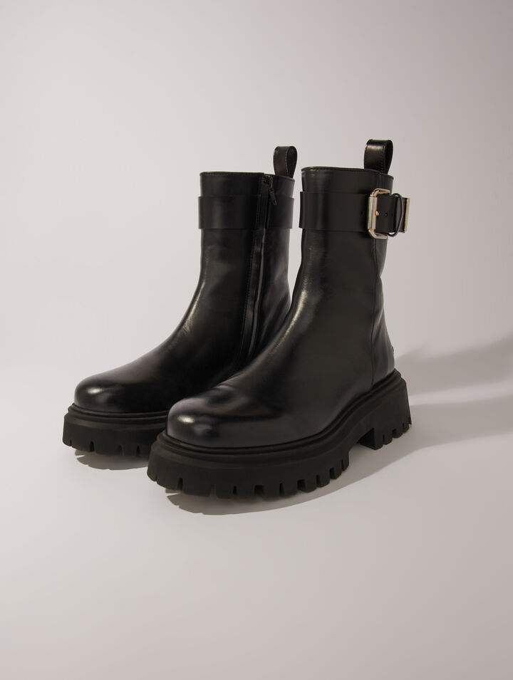 Botines de cuero con hebilla