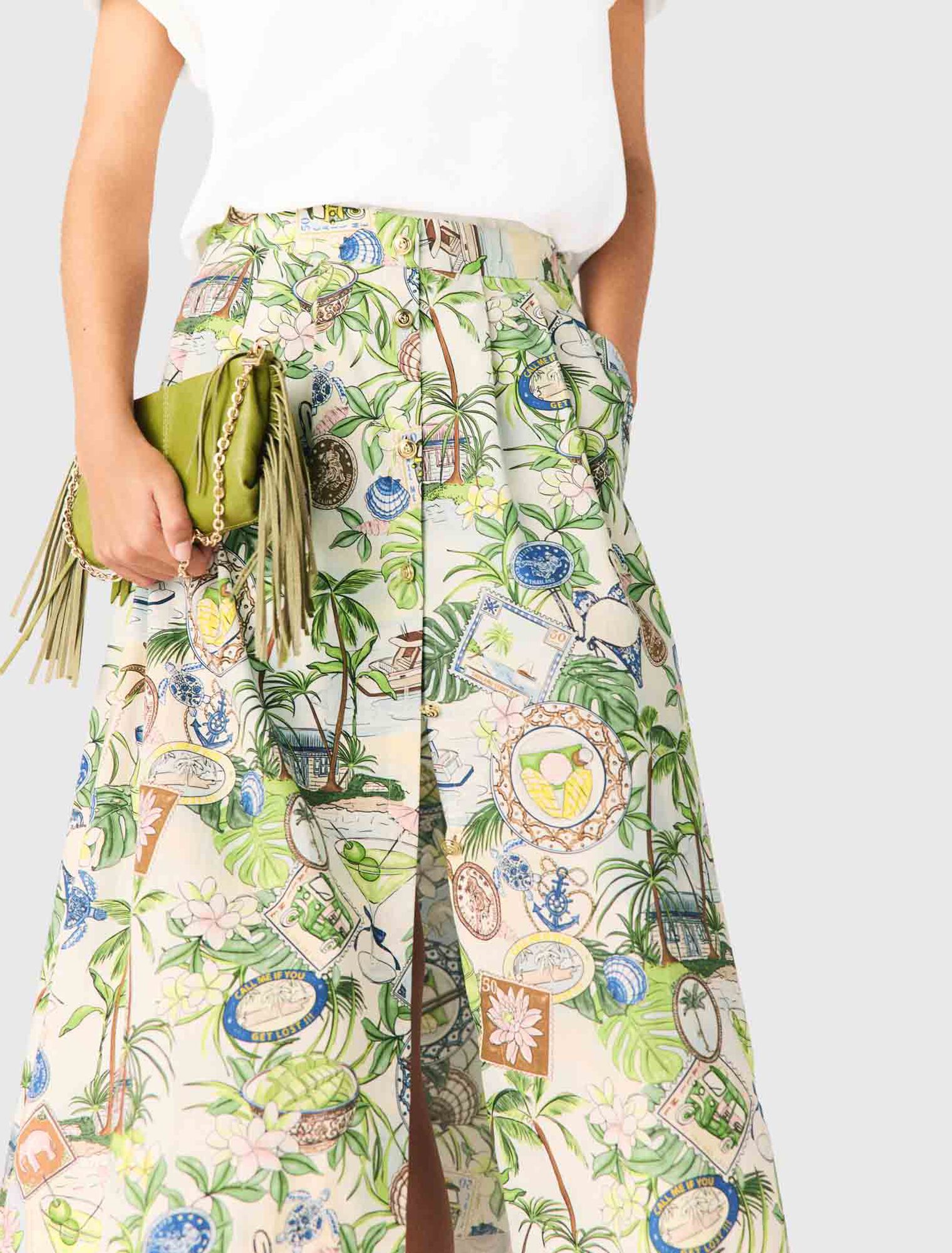 Falda larga estampada y short
