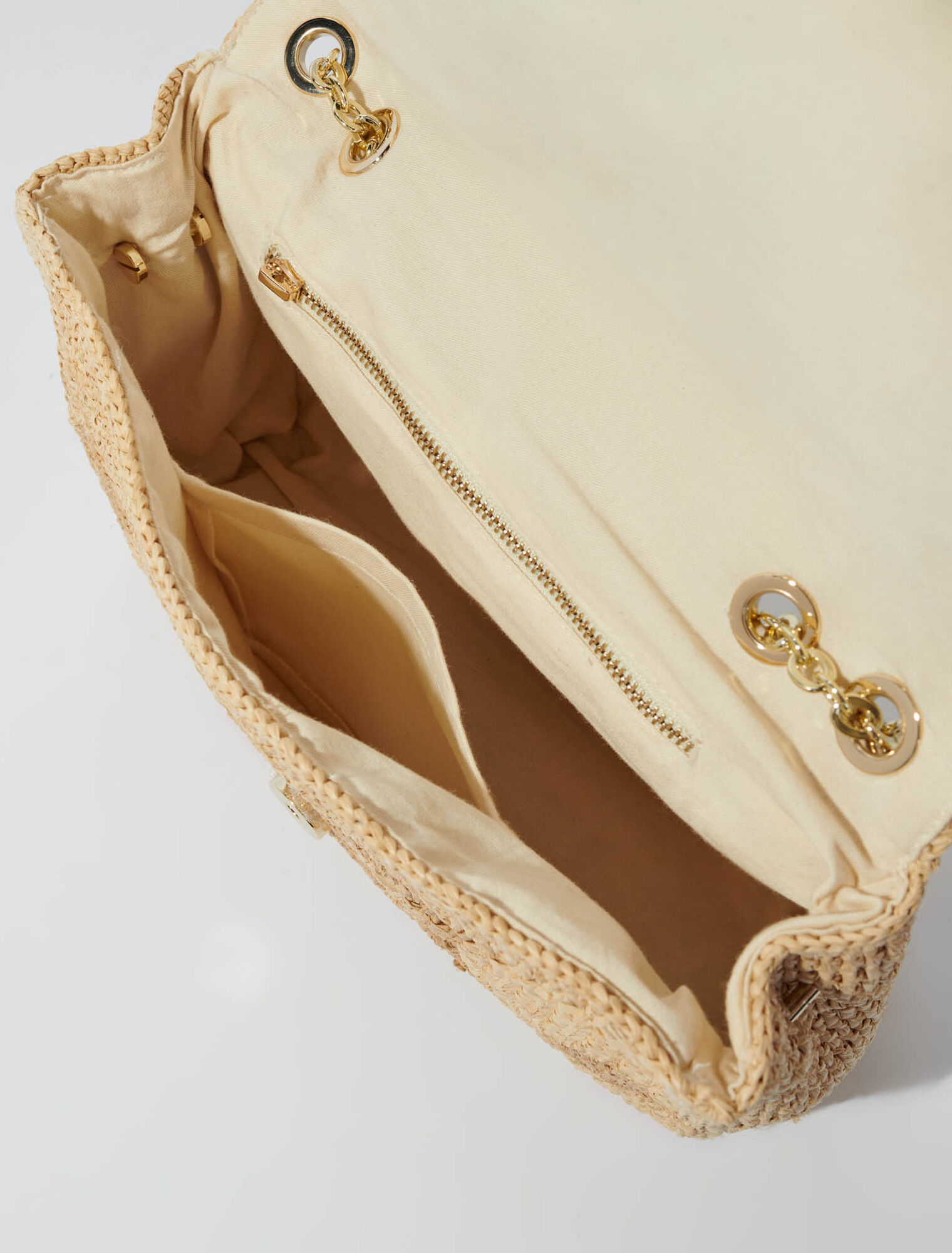 Bolso clover de rafia hecho a mano