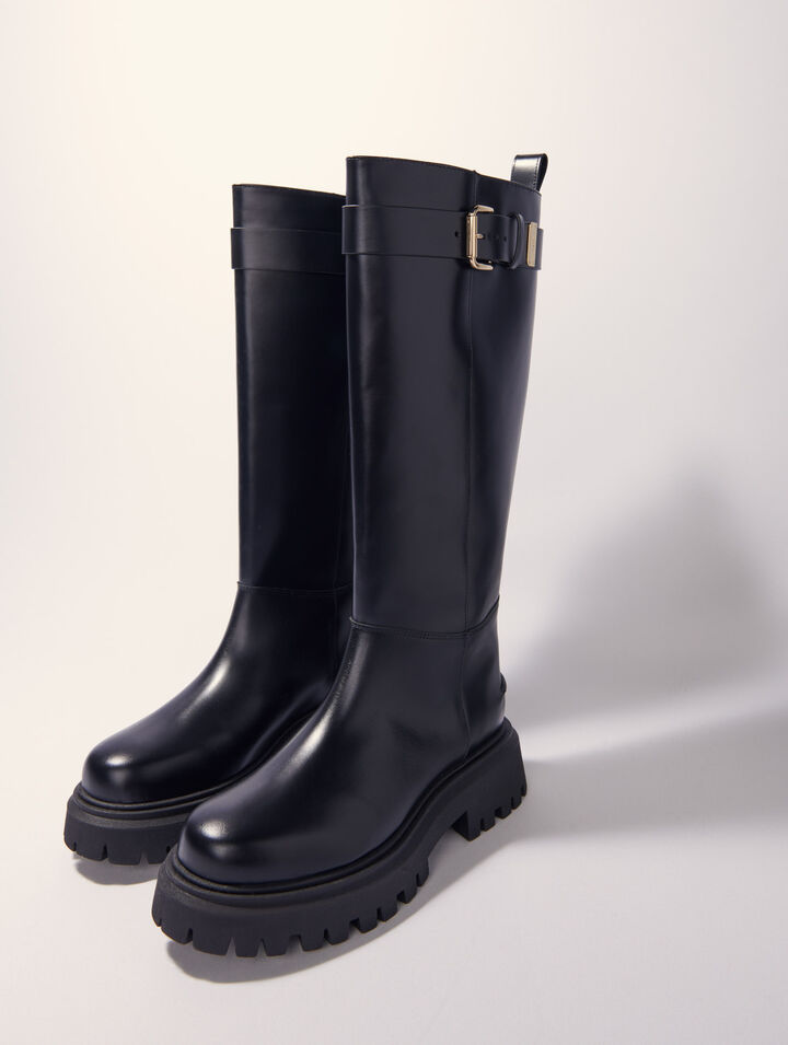 Botas de cuero con hebilla