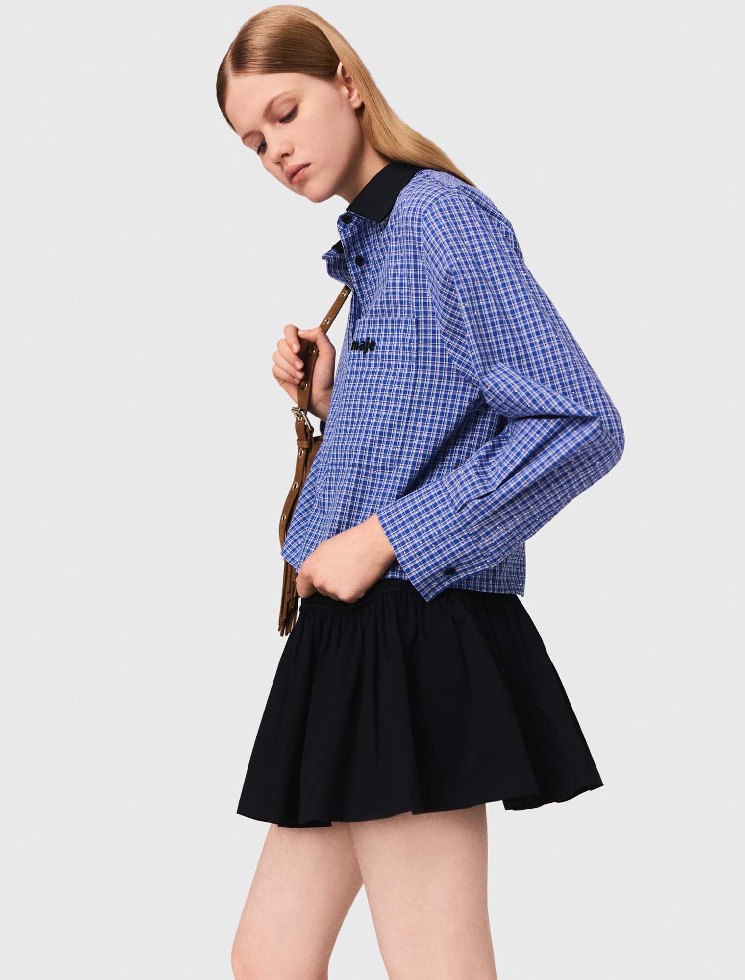 Camisa con strass y cuello extraíble