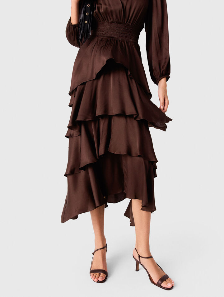 Vestido largo fluido con volantes
