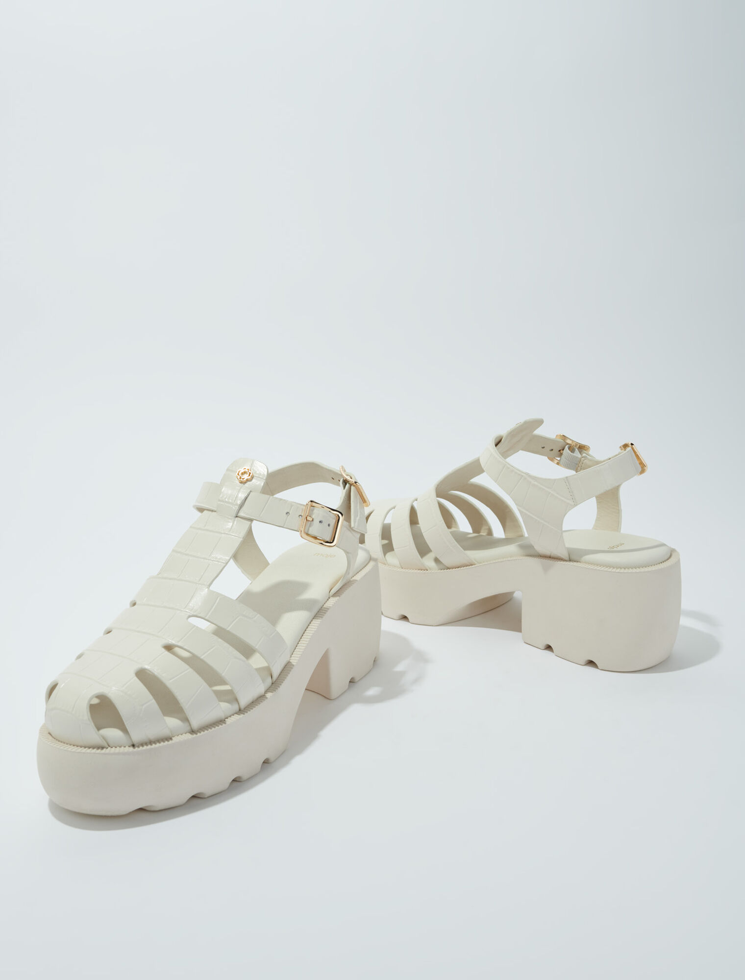 Sandalias de suela dentada en piel