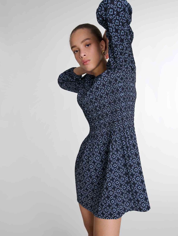 Vestido corto con estampado Clover