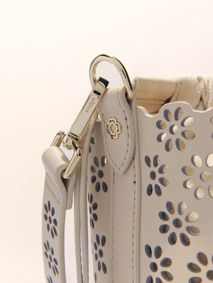 Bolso cubo de piel perforada